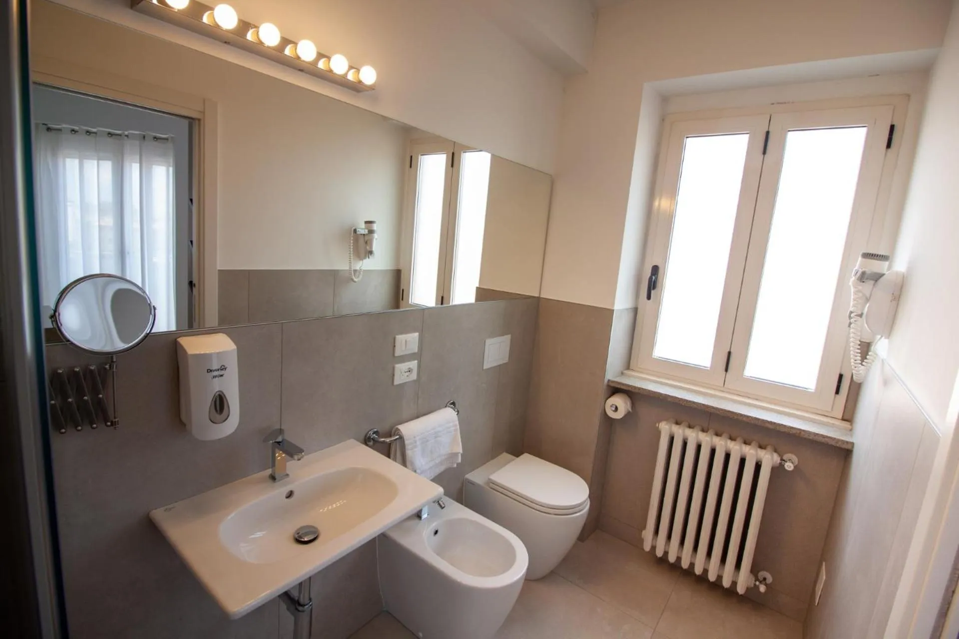 Toilet in Hotel Oliva