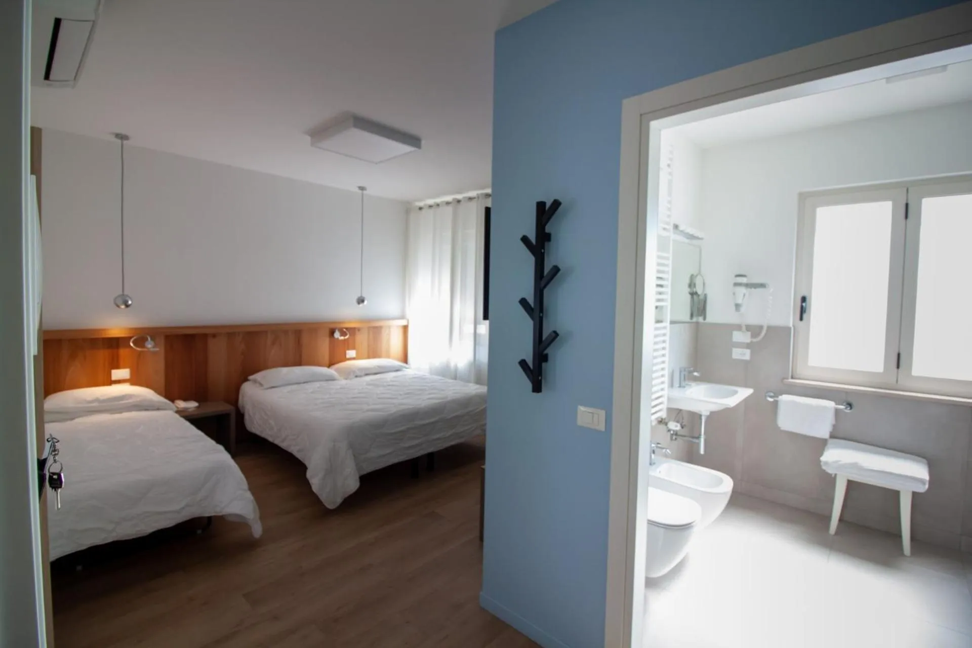 Toilet, Bed in Hotel Oliva