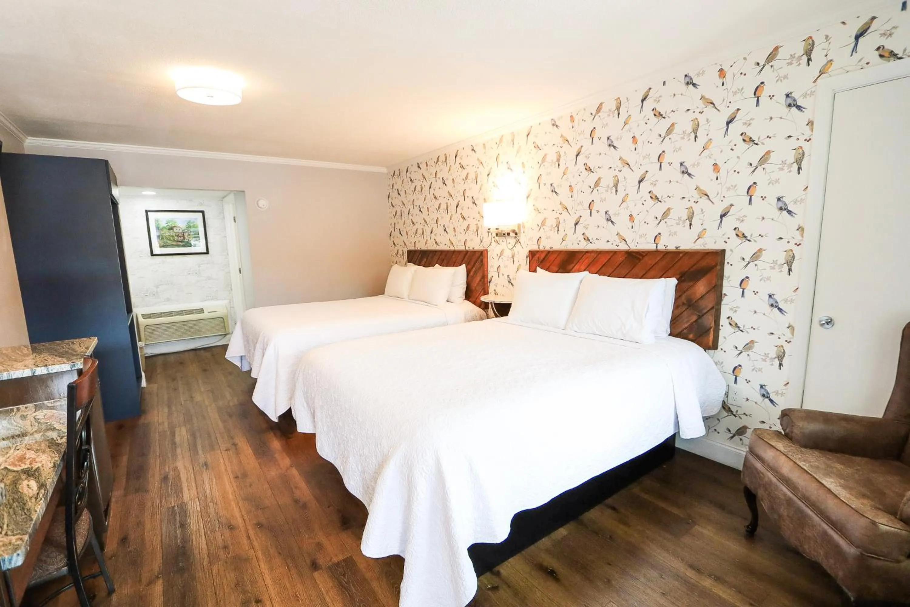 Bedroom, Bed in The Gillette