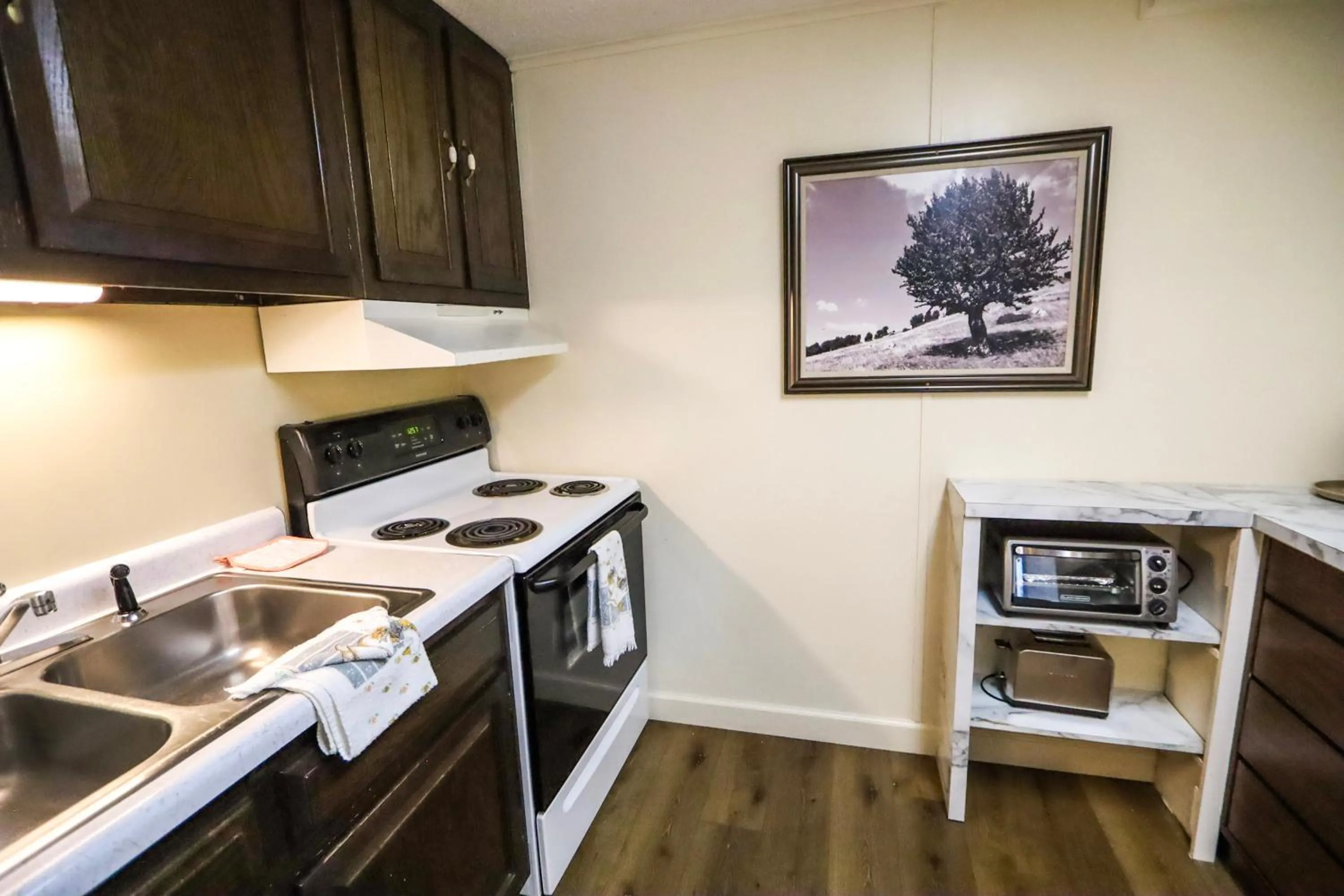 Kitchen or kitchenette in The Gillette