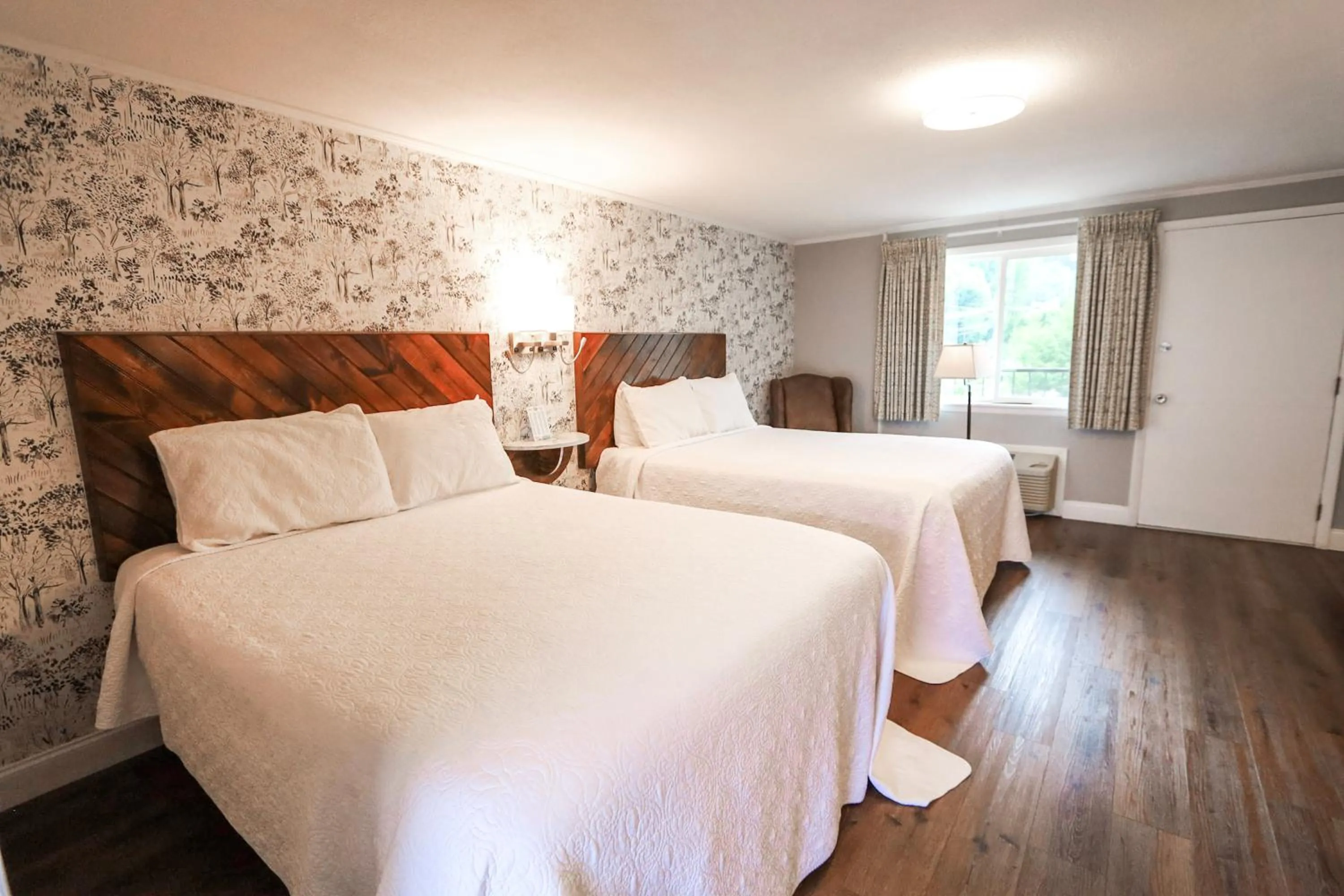 Bedroom, Bed in The Gillette