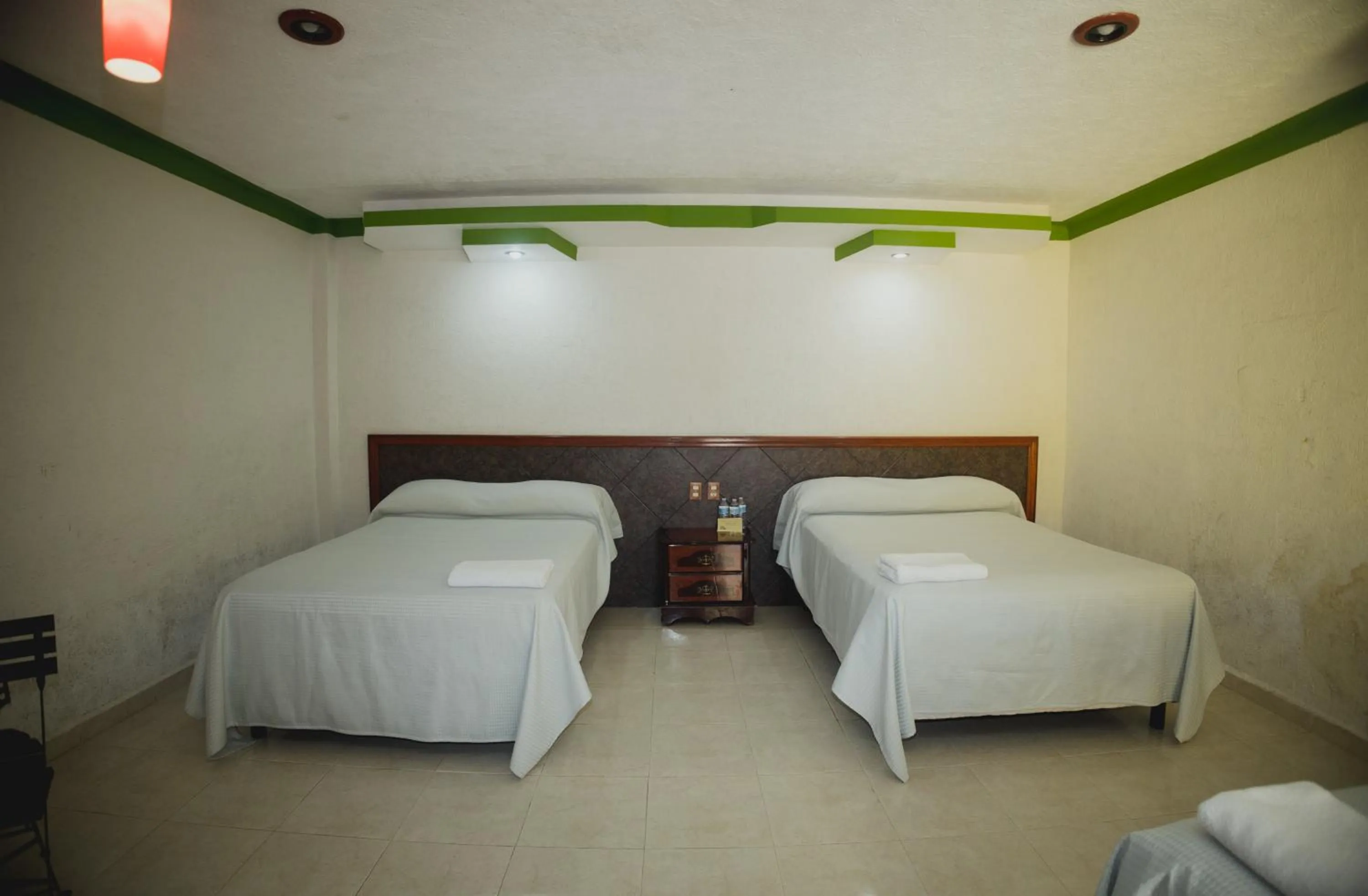 Photo of the whole room, Bed in Nicte Ha Campeche