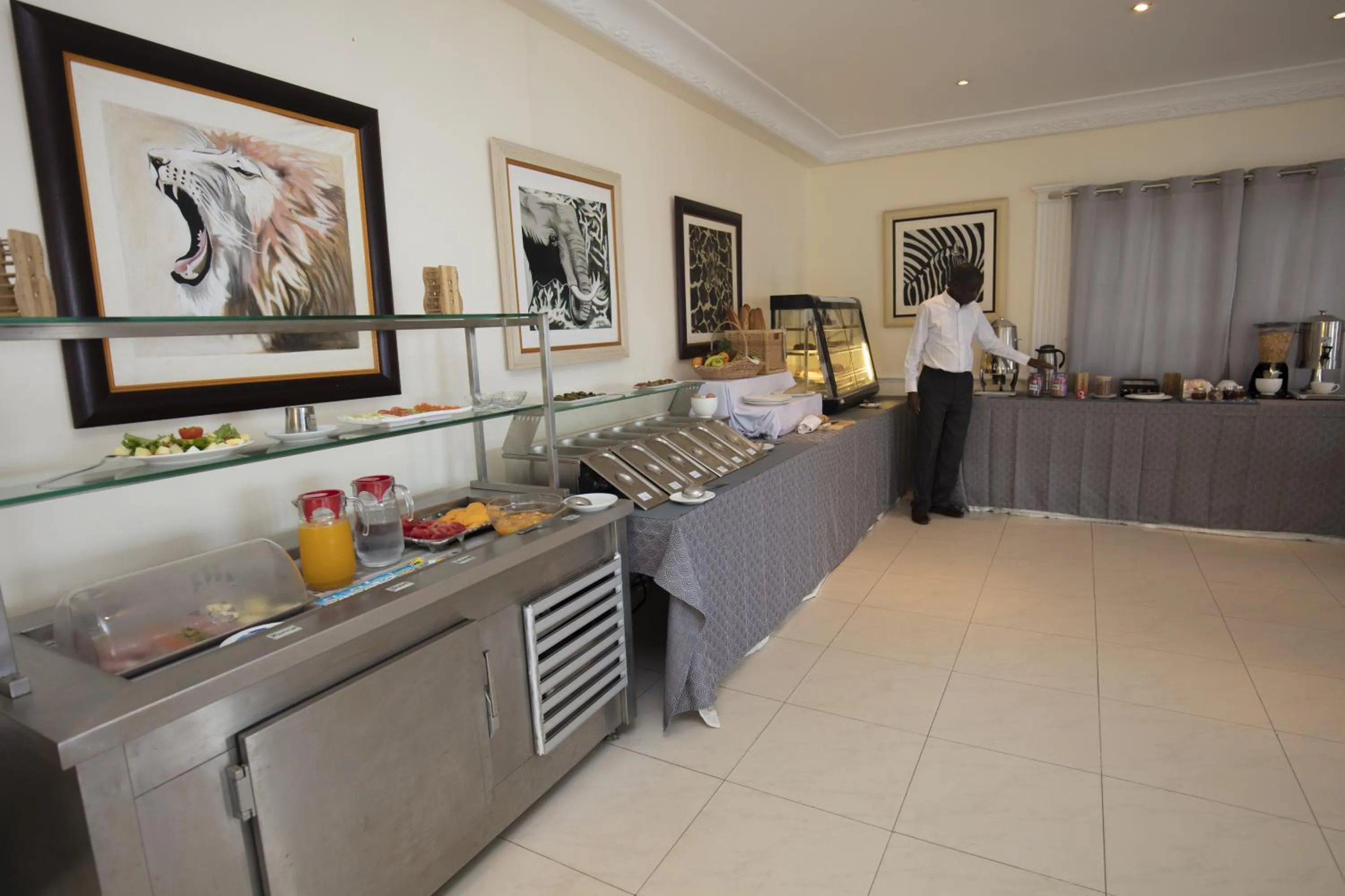 Buffet breakfast in Hotel Palm Beach