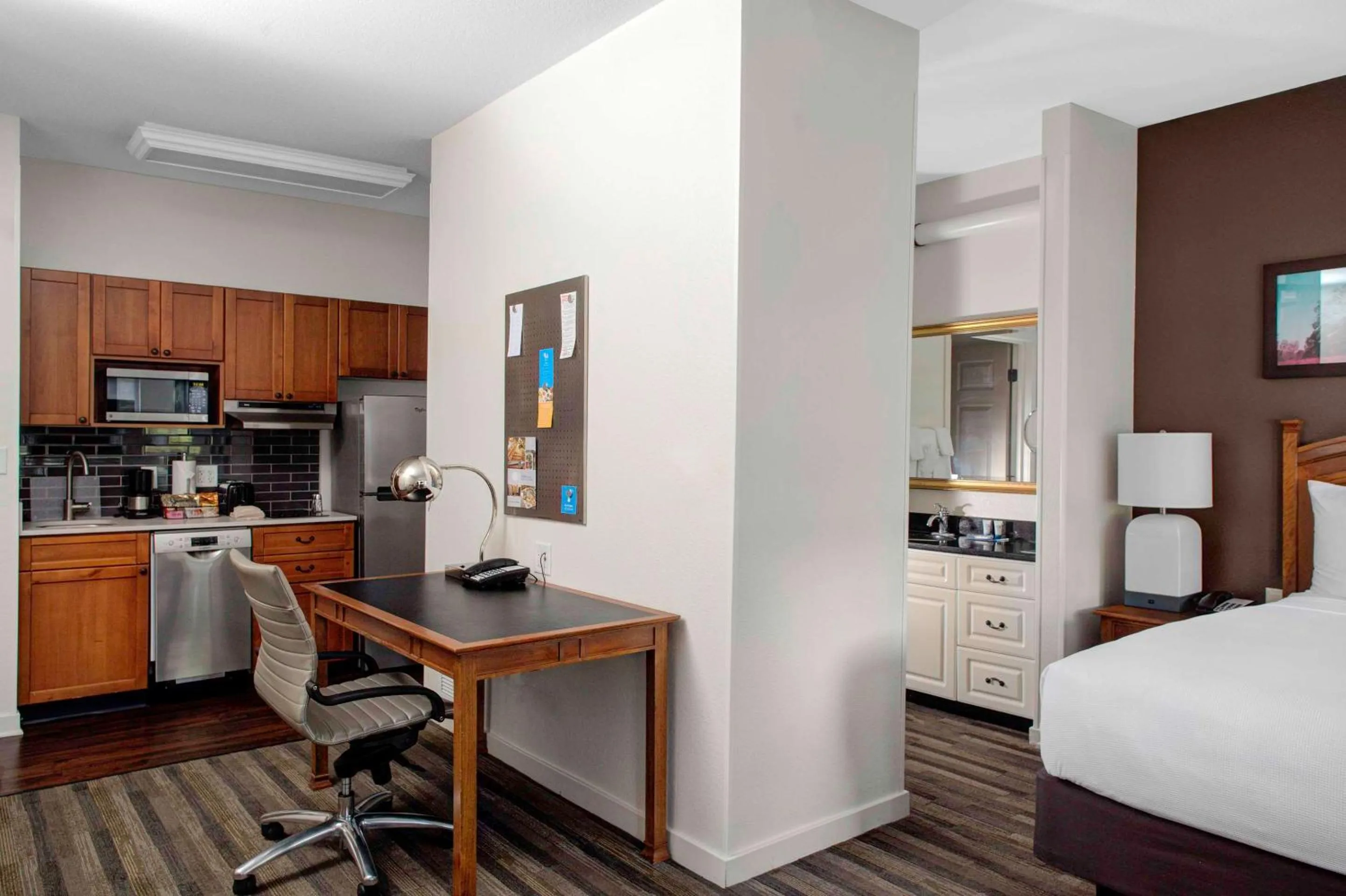 Bedroom, Bed in Hyatt House Parsippany East