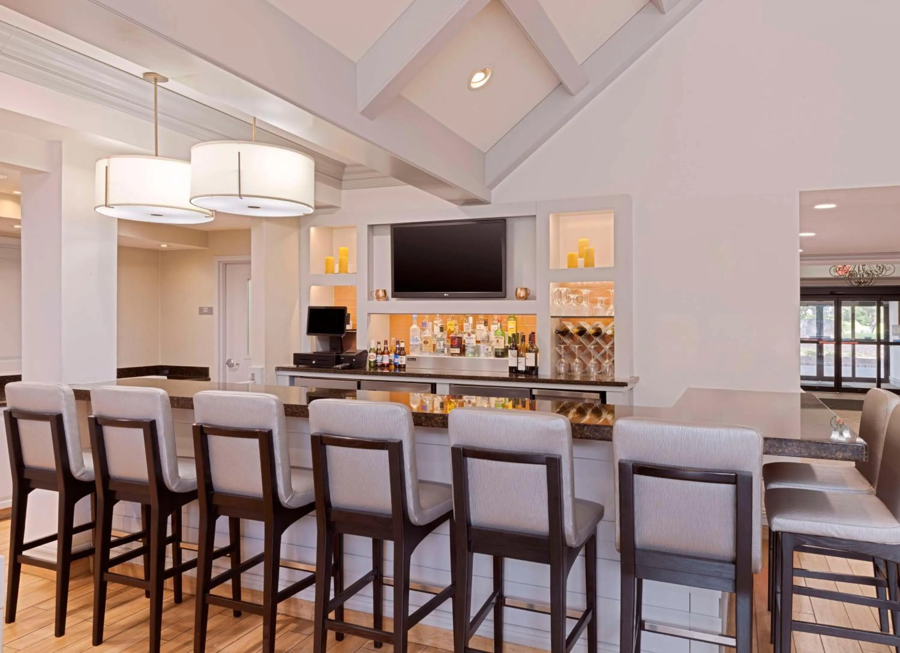 Lounge or bar in Hyatt House Parsippany East