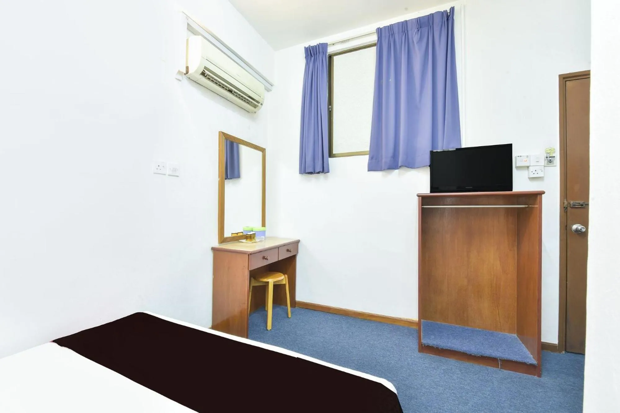 Bedroom, Bed in Hotel Jalan Bukit Ubi Formerly Bumimas