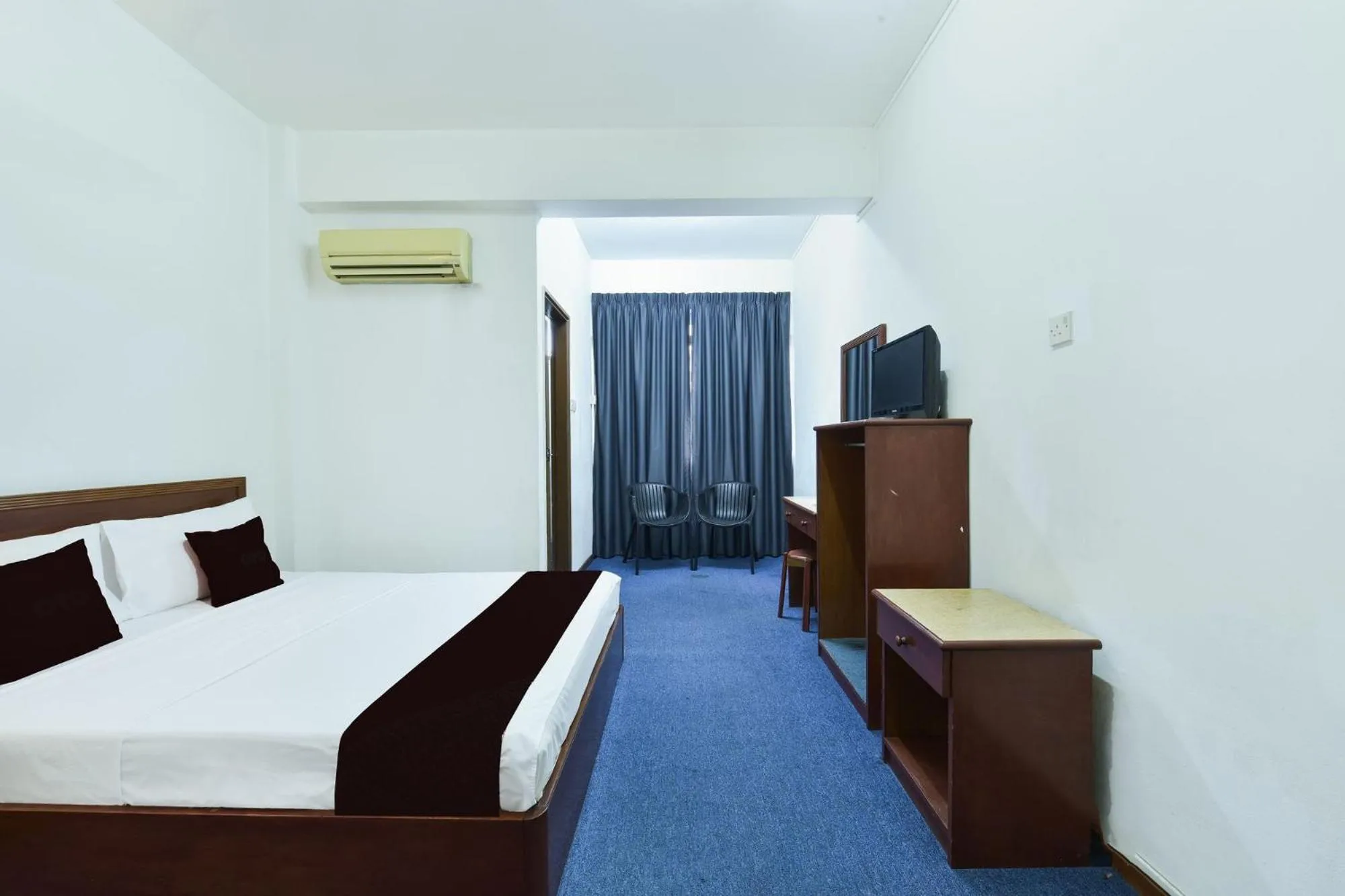 Bedroom, Bed in Hotel Jalan Bukit Ubi Formerly Bumimas