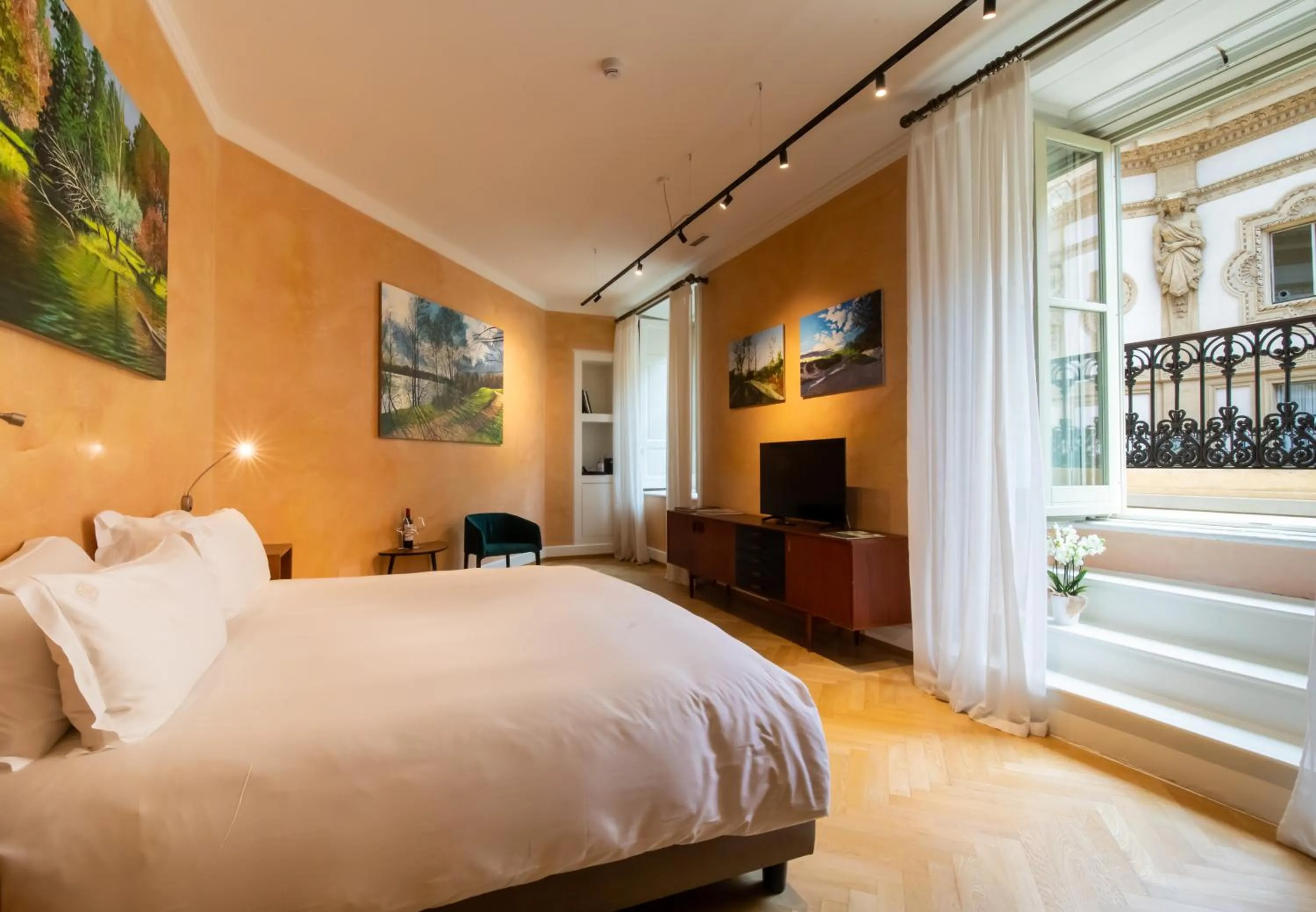 Photo of the whole room, Bed in Galleria Vik Milano - Townhouse Galleria - Small Luxury Hotels of the World
