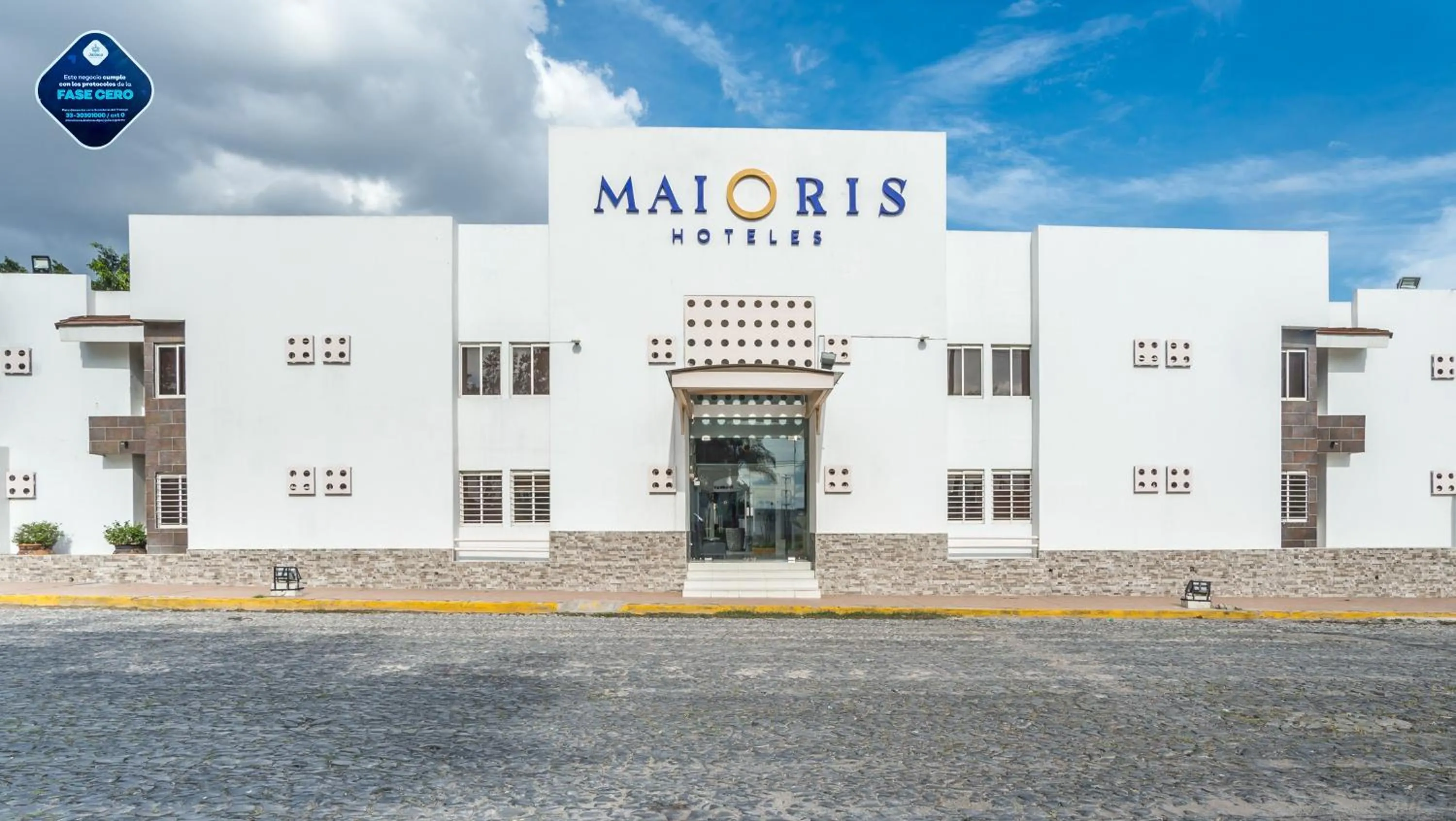 Facade/entrance in Hotel Maioris Guadalajara