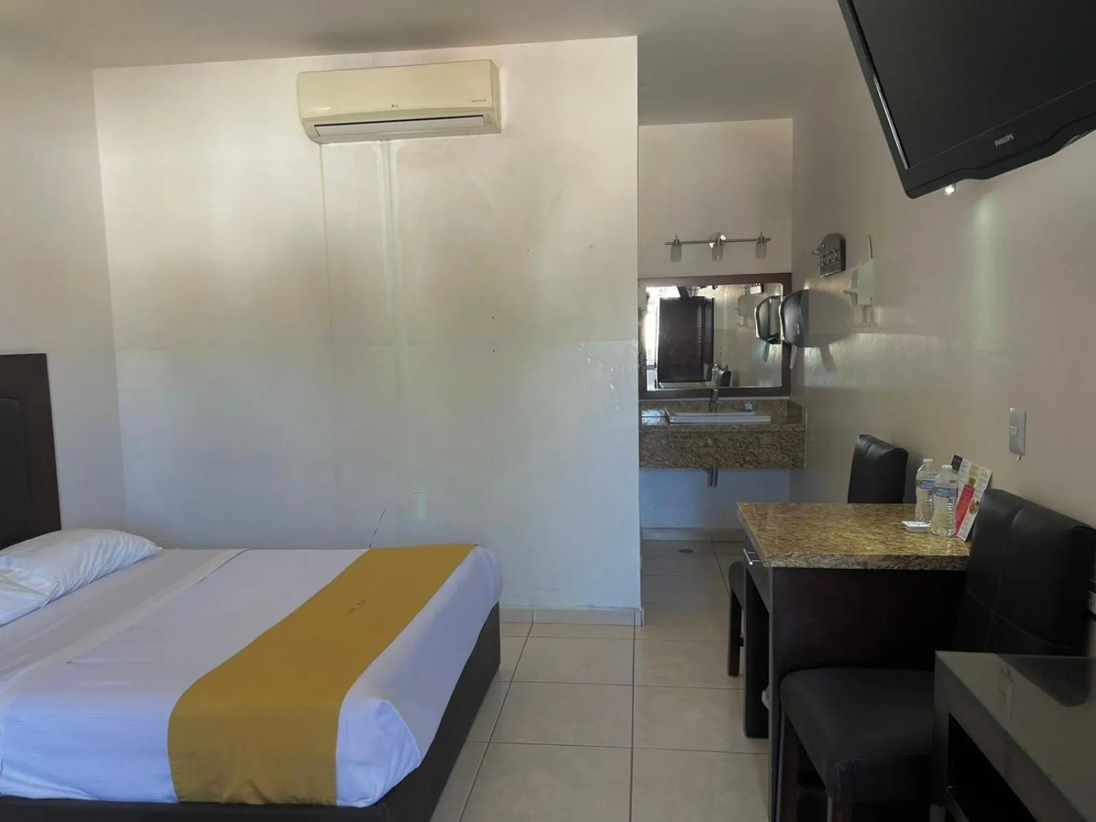 Bed in Hotel Maioris Guadalajara