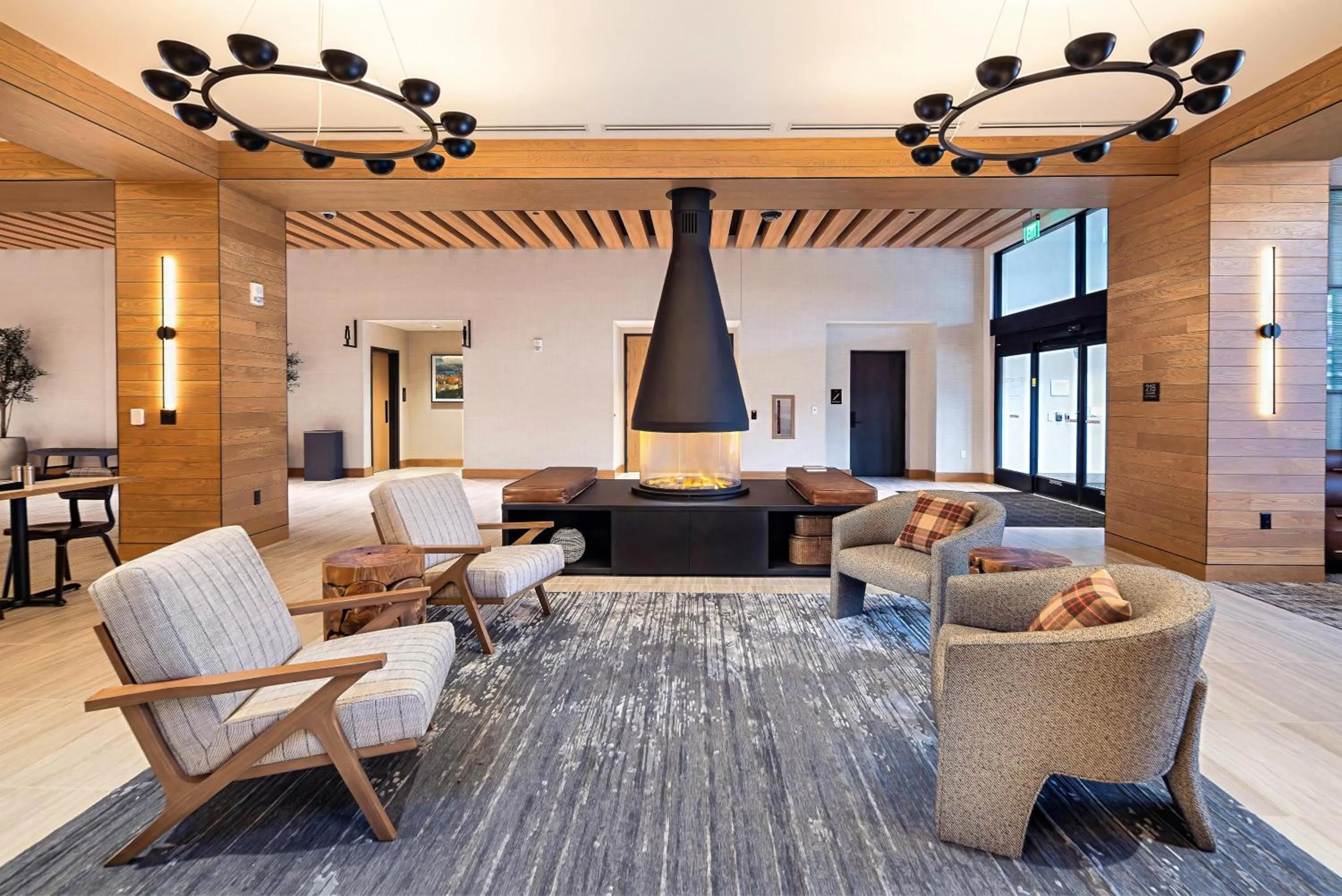 Lobby or reception in The Key Hotel Dubuque, Tapestry Collection By Hilton