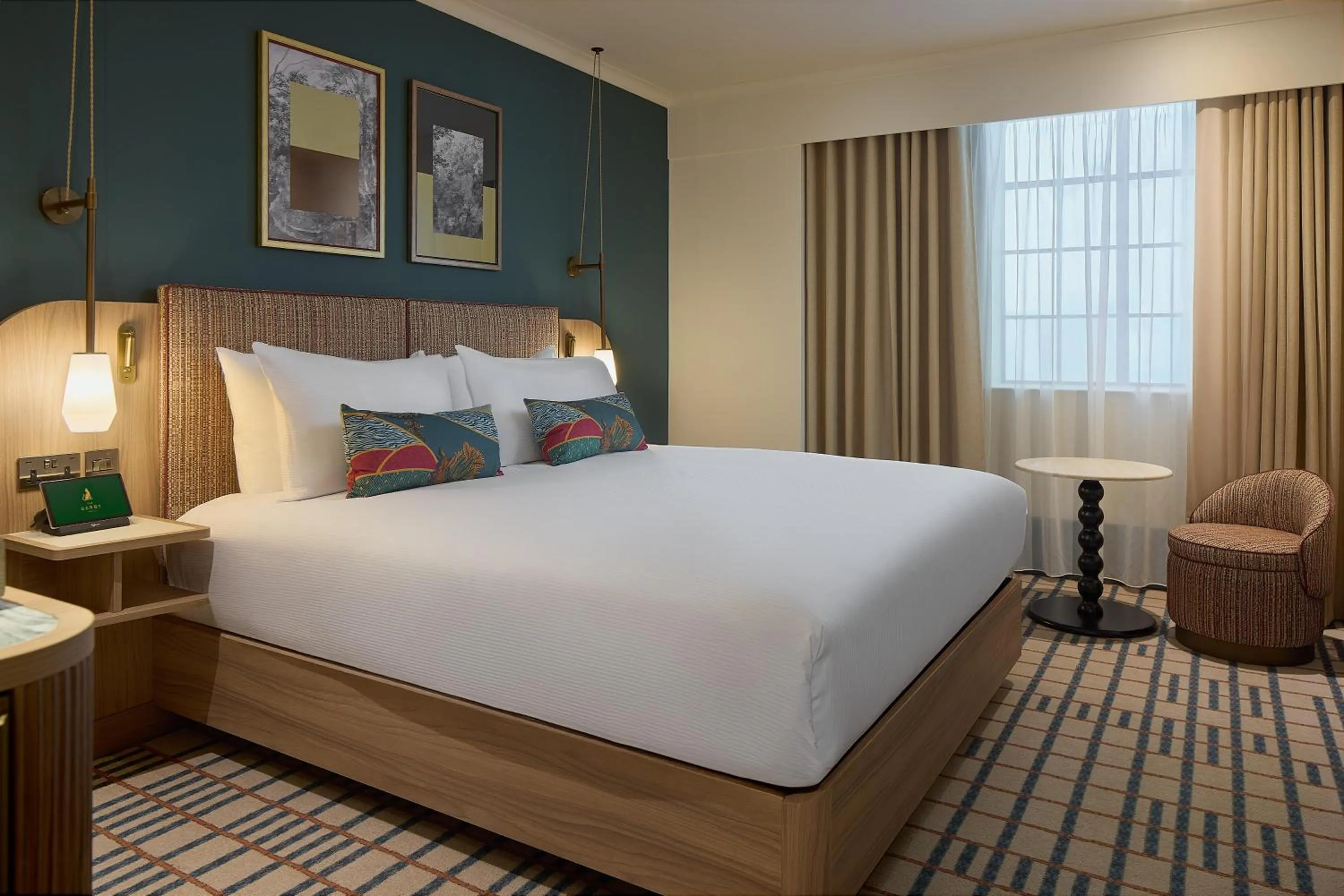 Superior King Room in The Derby London City, Curio Collection By Hilton