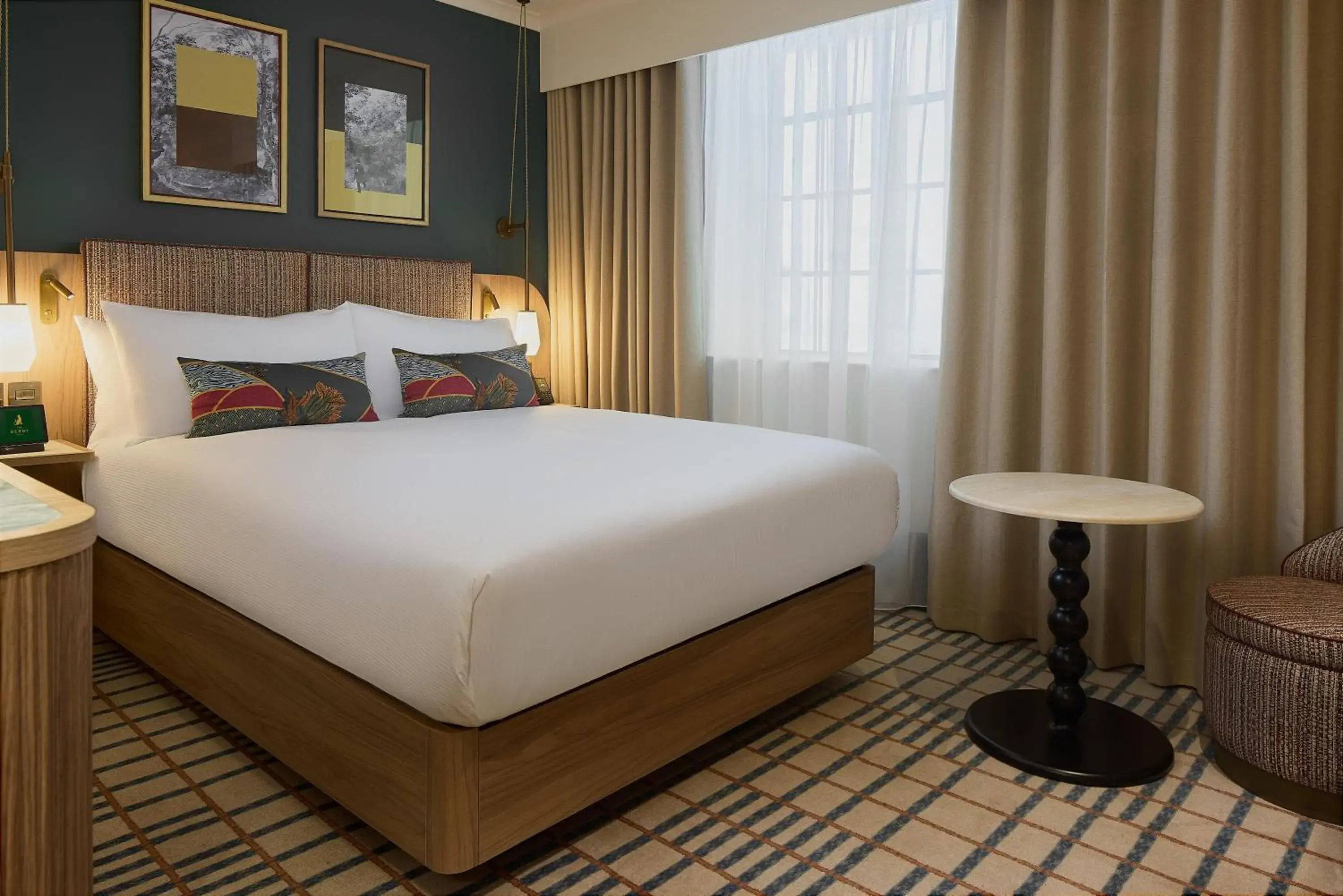 Queen Room in The Derby London City, Curio Collection By Hilton Queen Room in The Derby London City, Curio Collection By Hilton