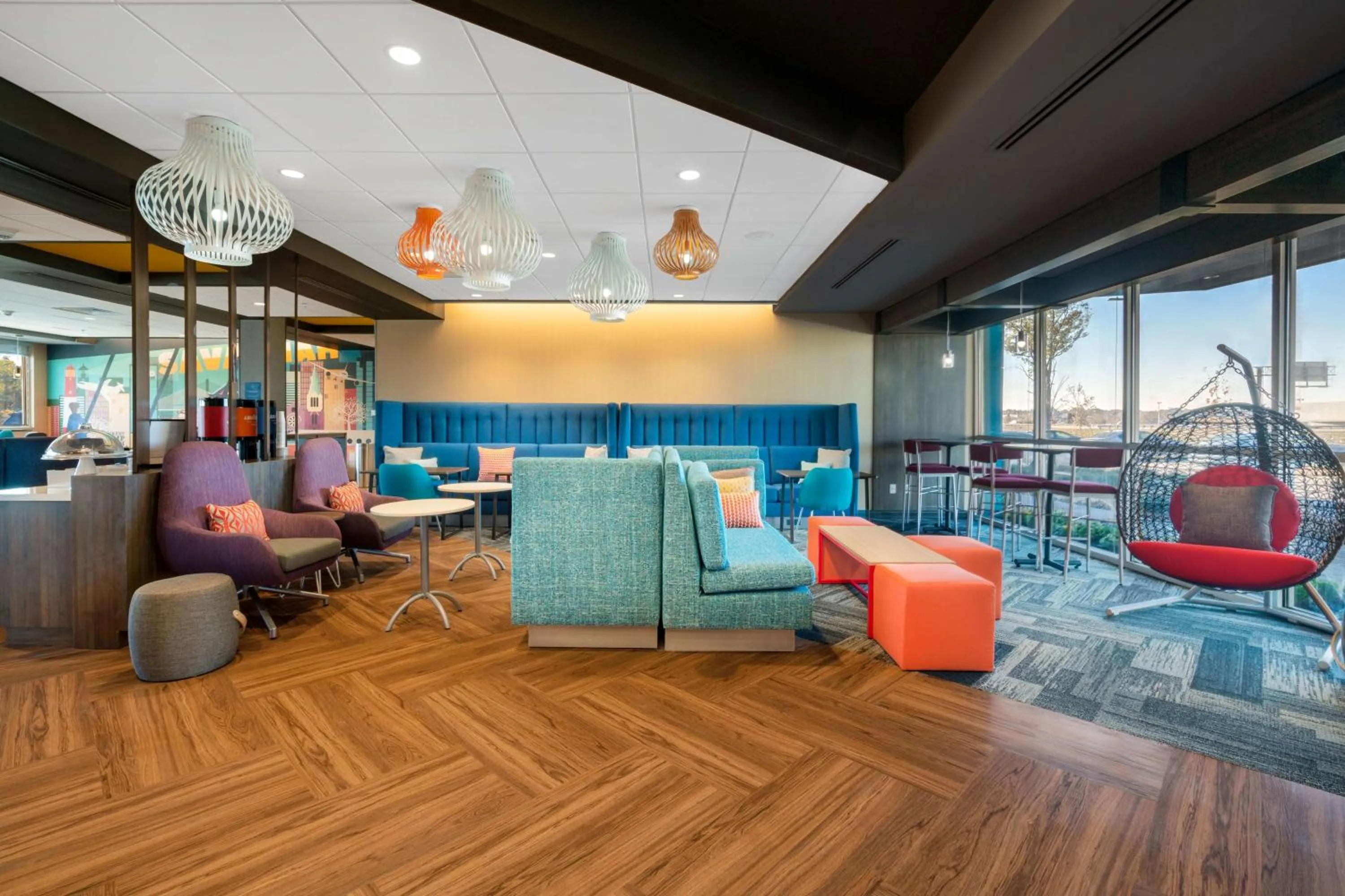 Lobby or reception in Tru By Hilton Savannah Airport