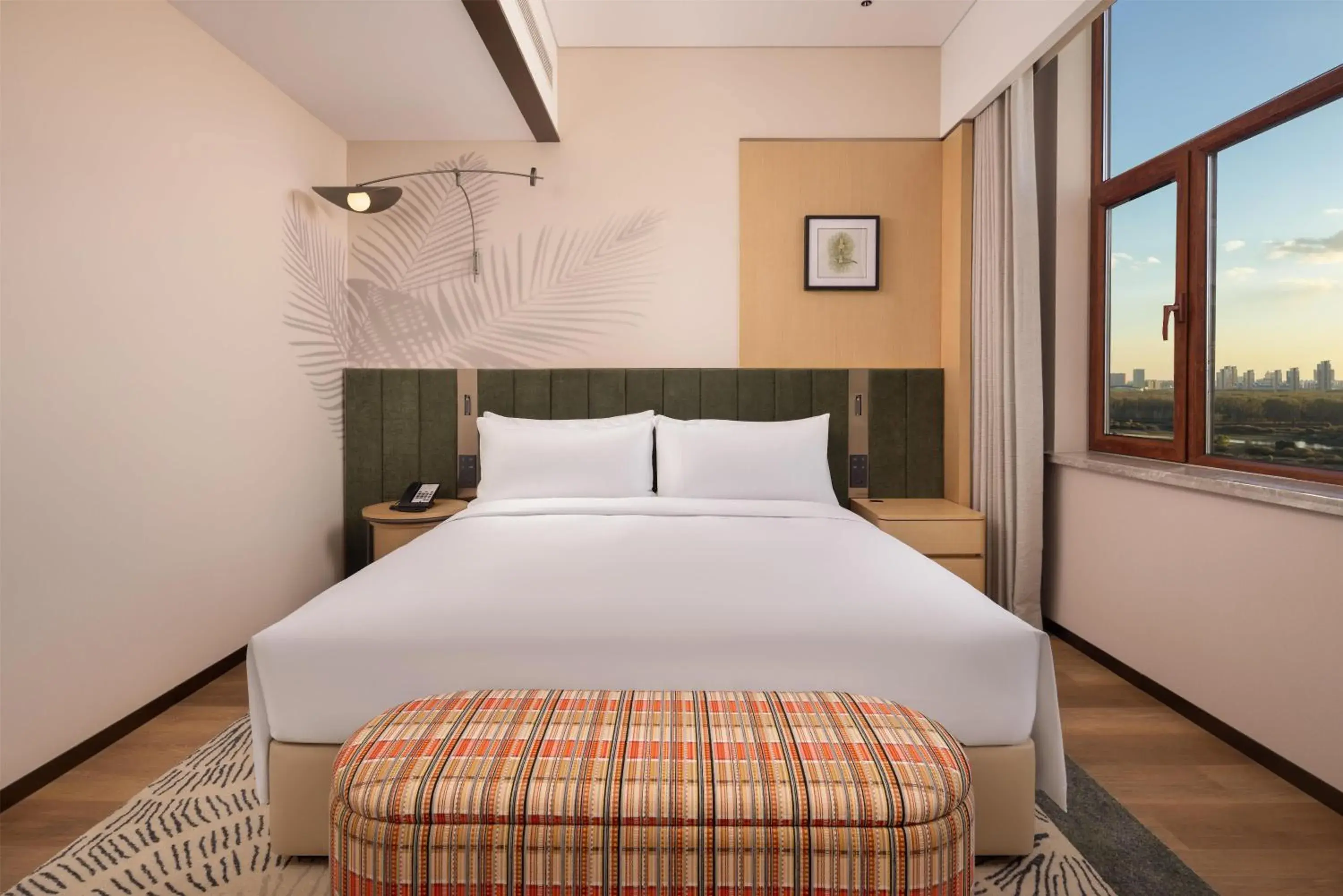 Deluxe King Room with Sofa Bed in Hilton Garden Inn Songyuan Ningjiang Deluxe King Room with Sofa Bed in Hilton Garden Inn Songyuan Ningjiang