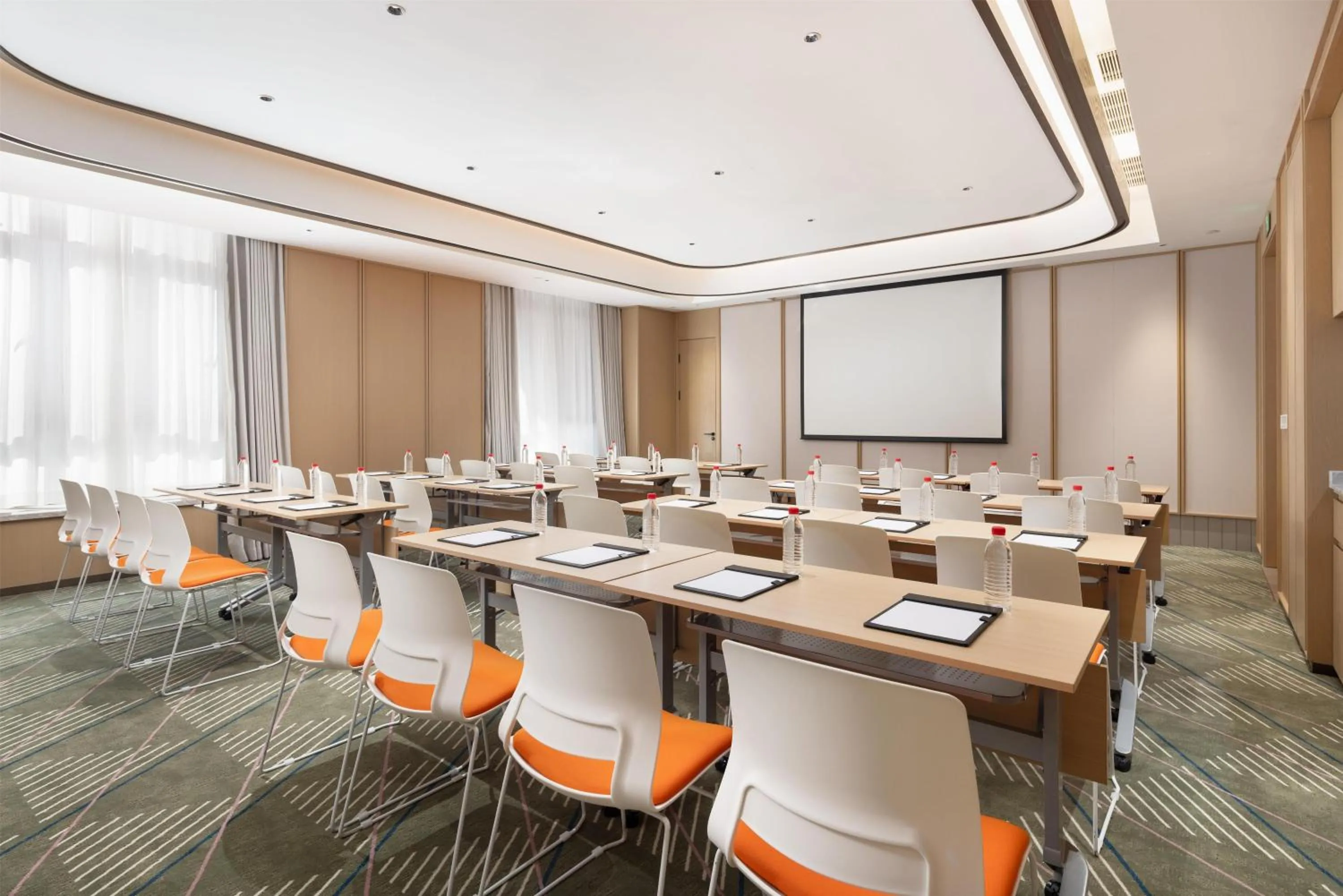 Meeting/conference room in Hilton Garden Inn Songyuan Ningjiang