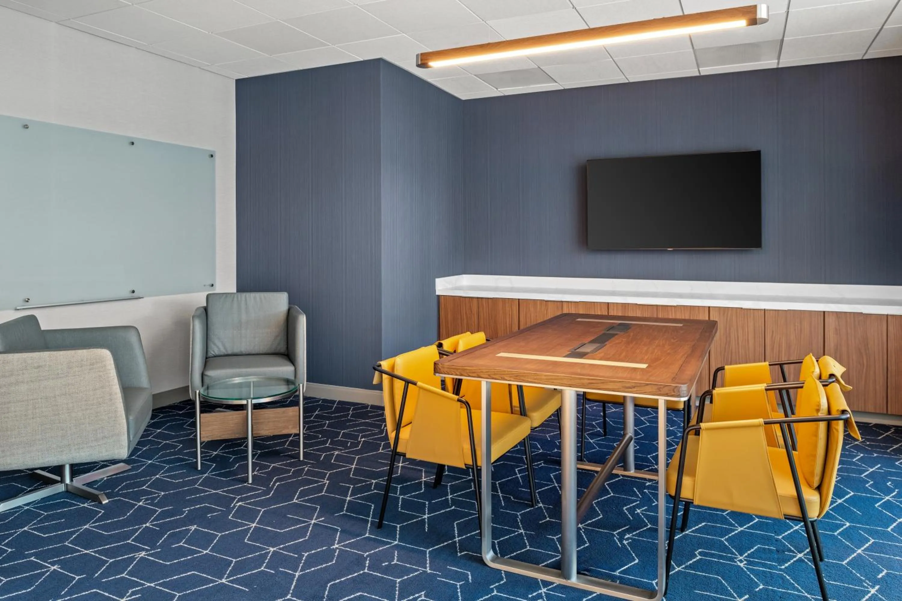 Meeting/conference room in Courtyard by Marriott Woodland