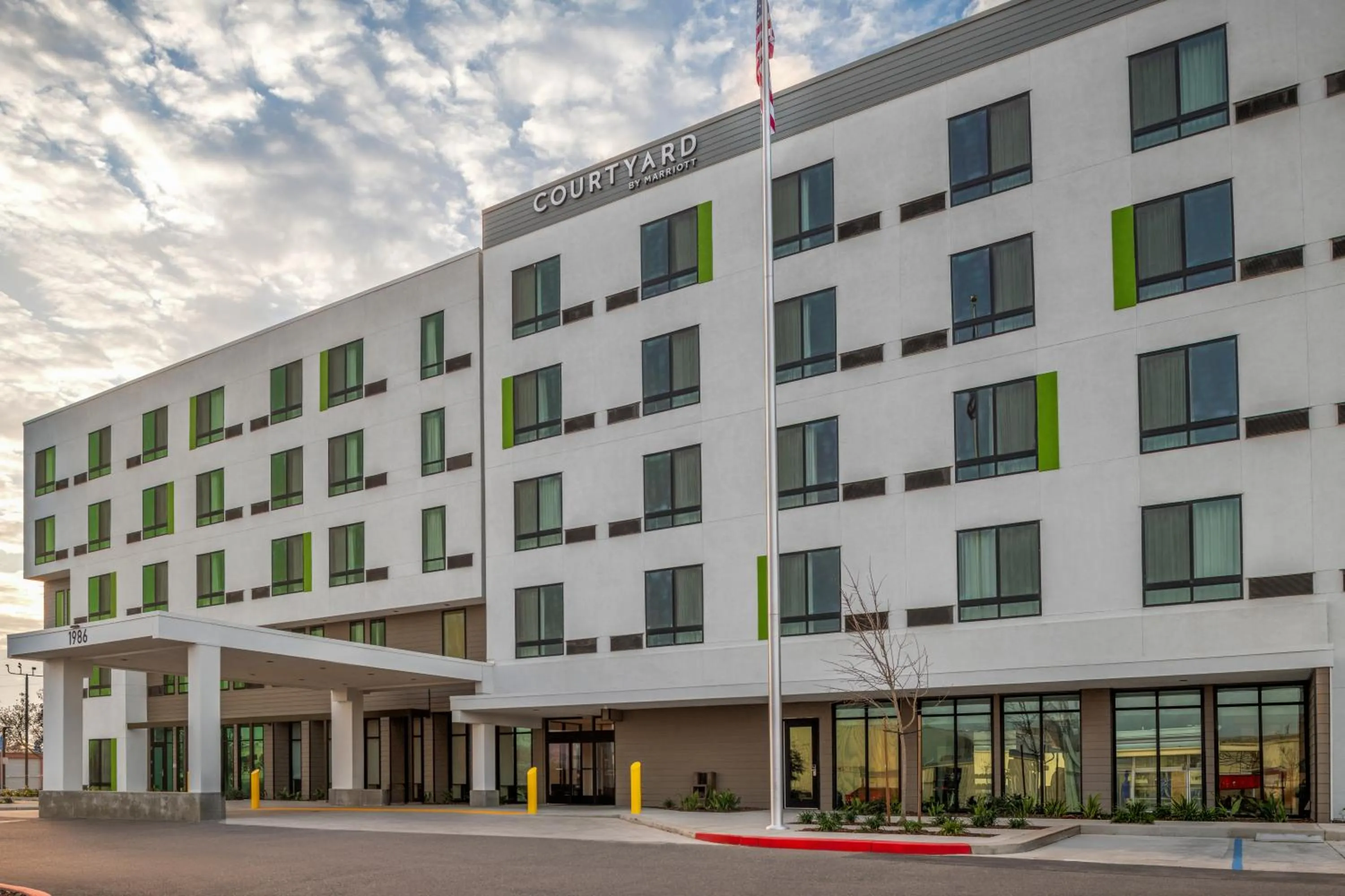 Property building in Courtyard by Marriott Woodland