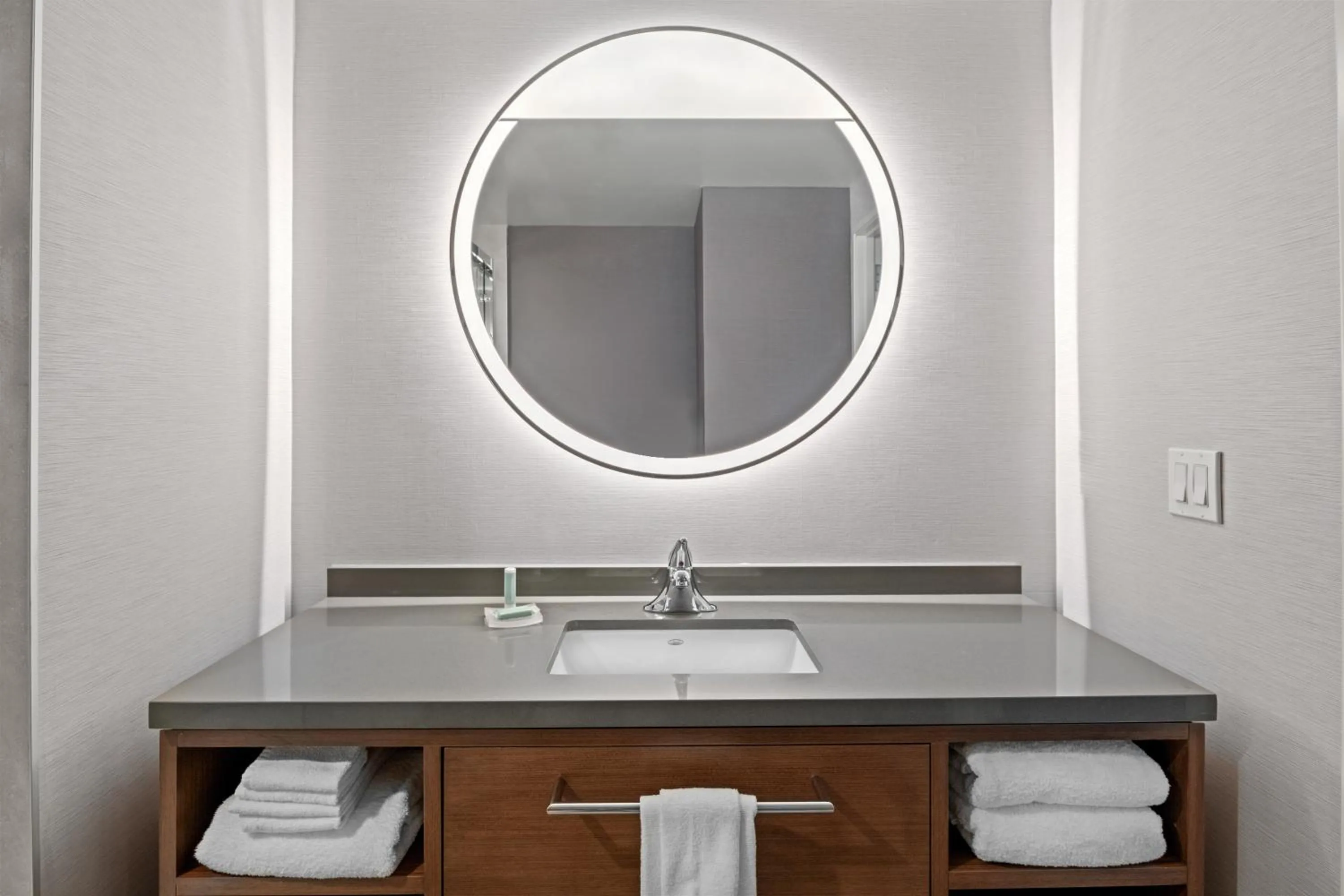 Courtyard by Marriott Woodland