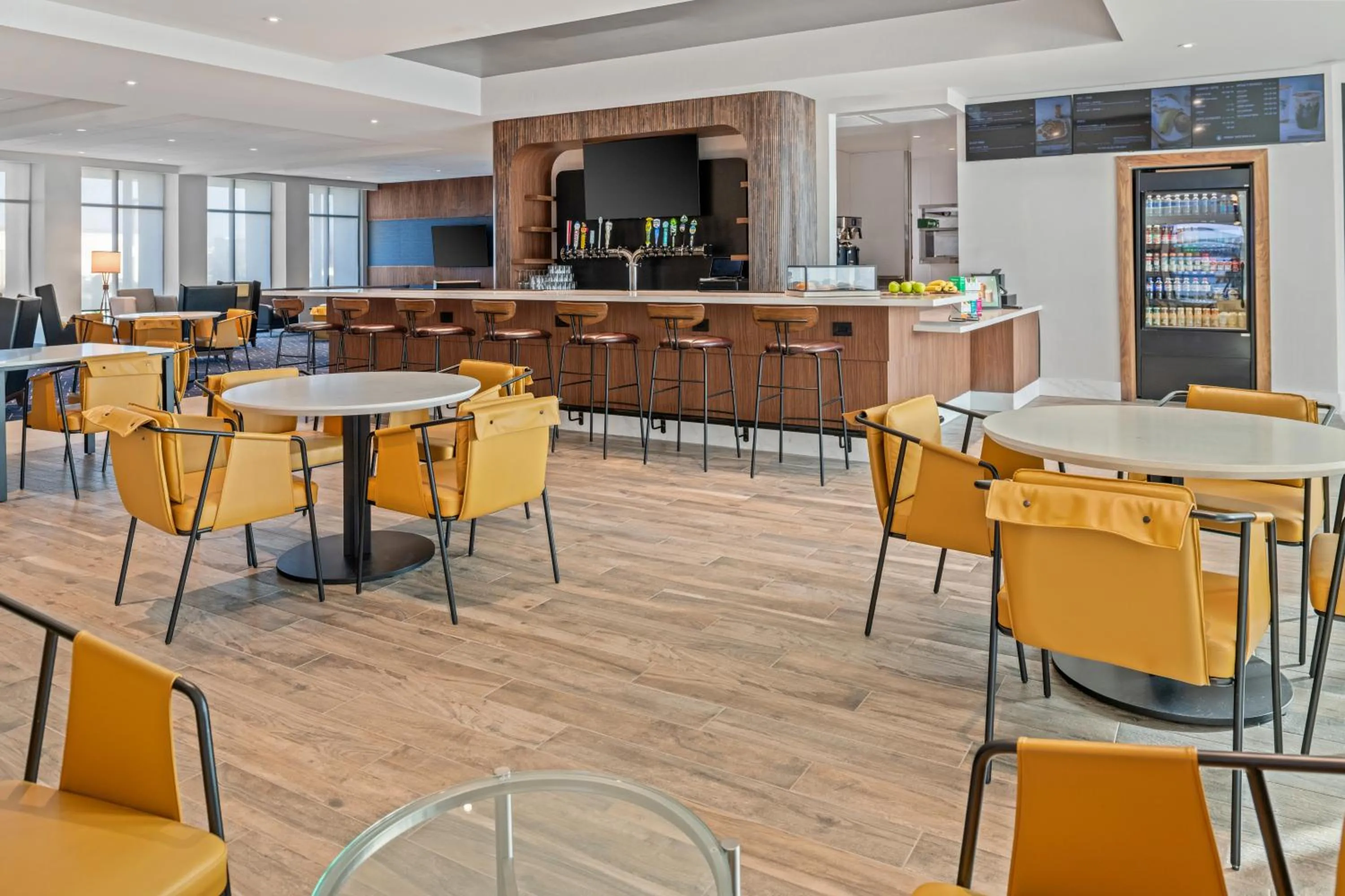 Restaurant/places to eat in Courtyard by Marriott Woodland