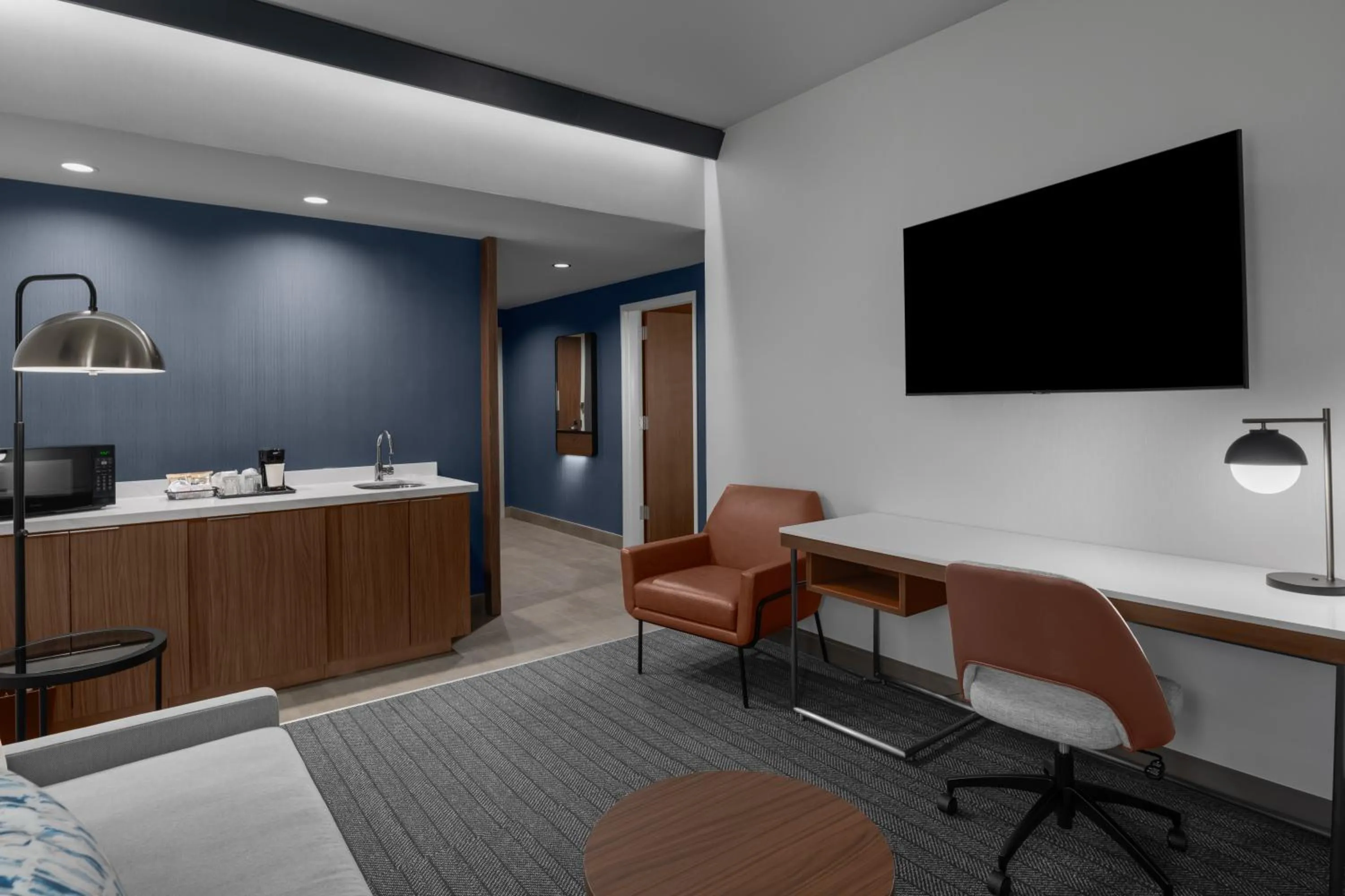 Courtyard by Marriott Woodland