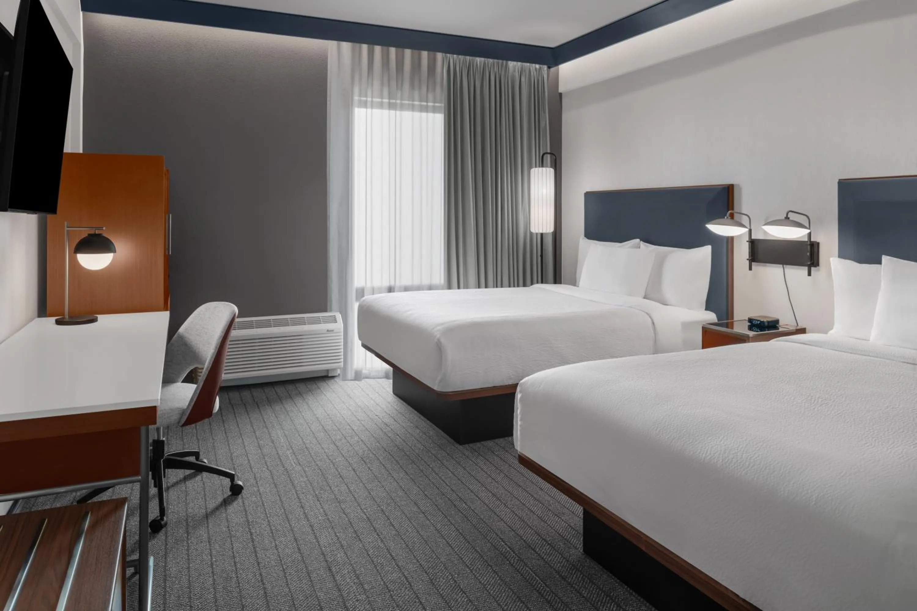 Bed in Courtyard by Marriott Woodland