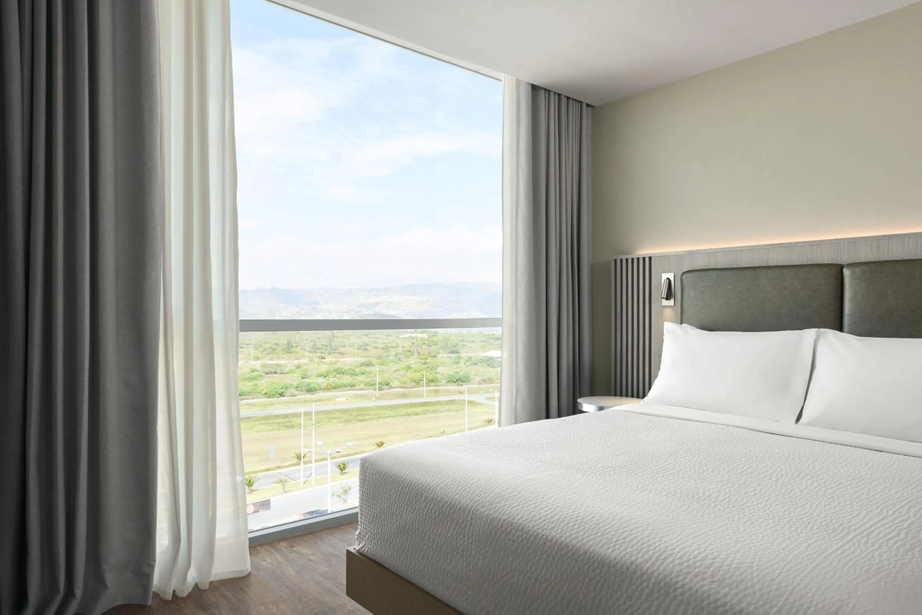 Bed in Courtyard by Marriott Quito Airport