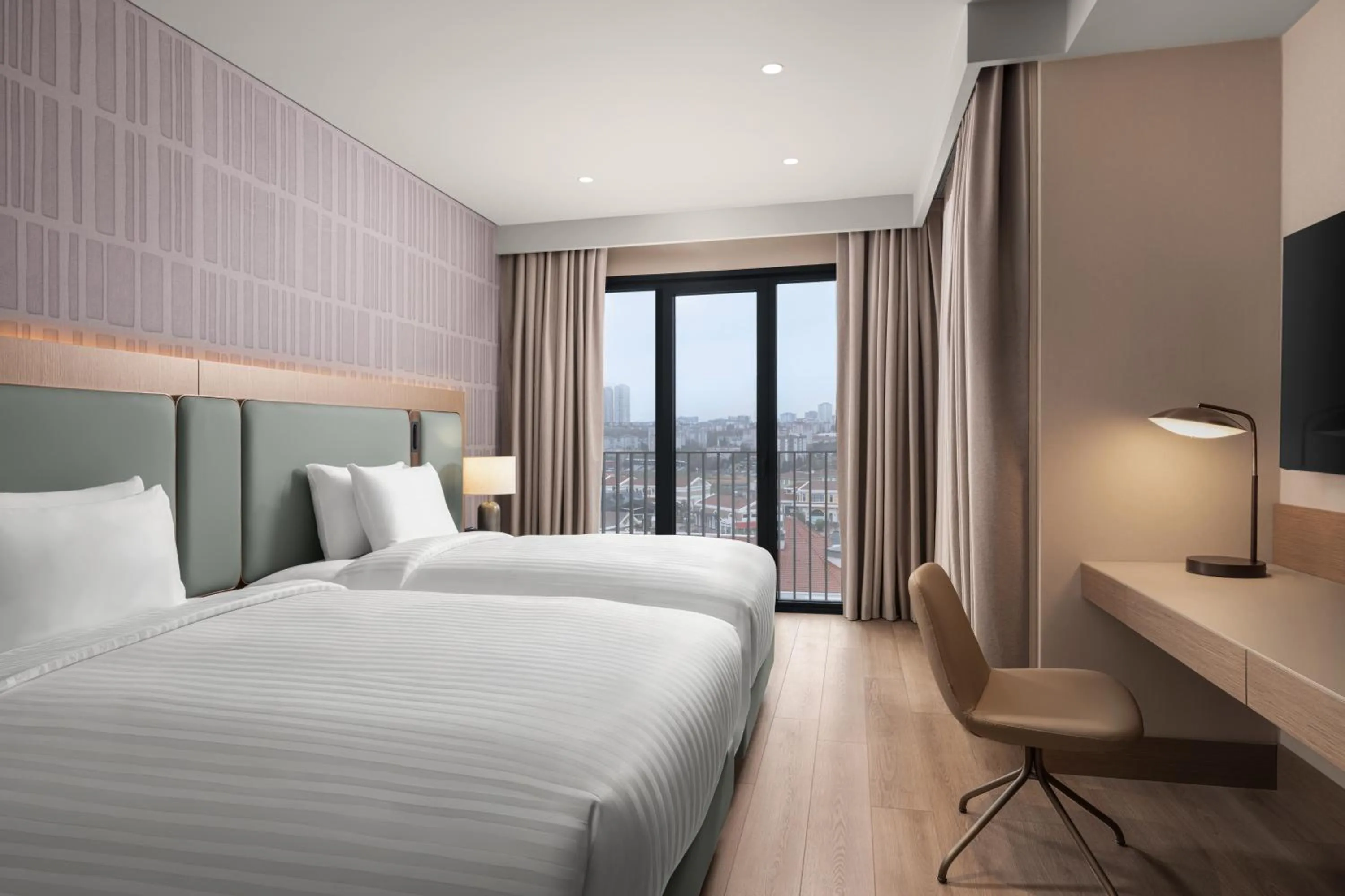 Bedroom, Bed in Marriott Executive Apartments Istanbul Tema World