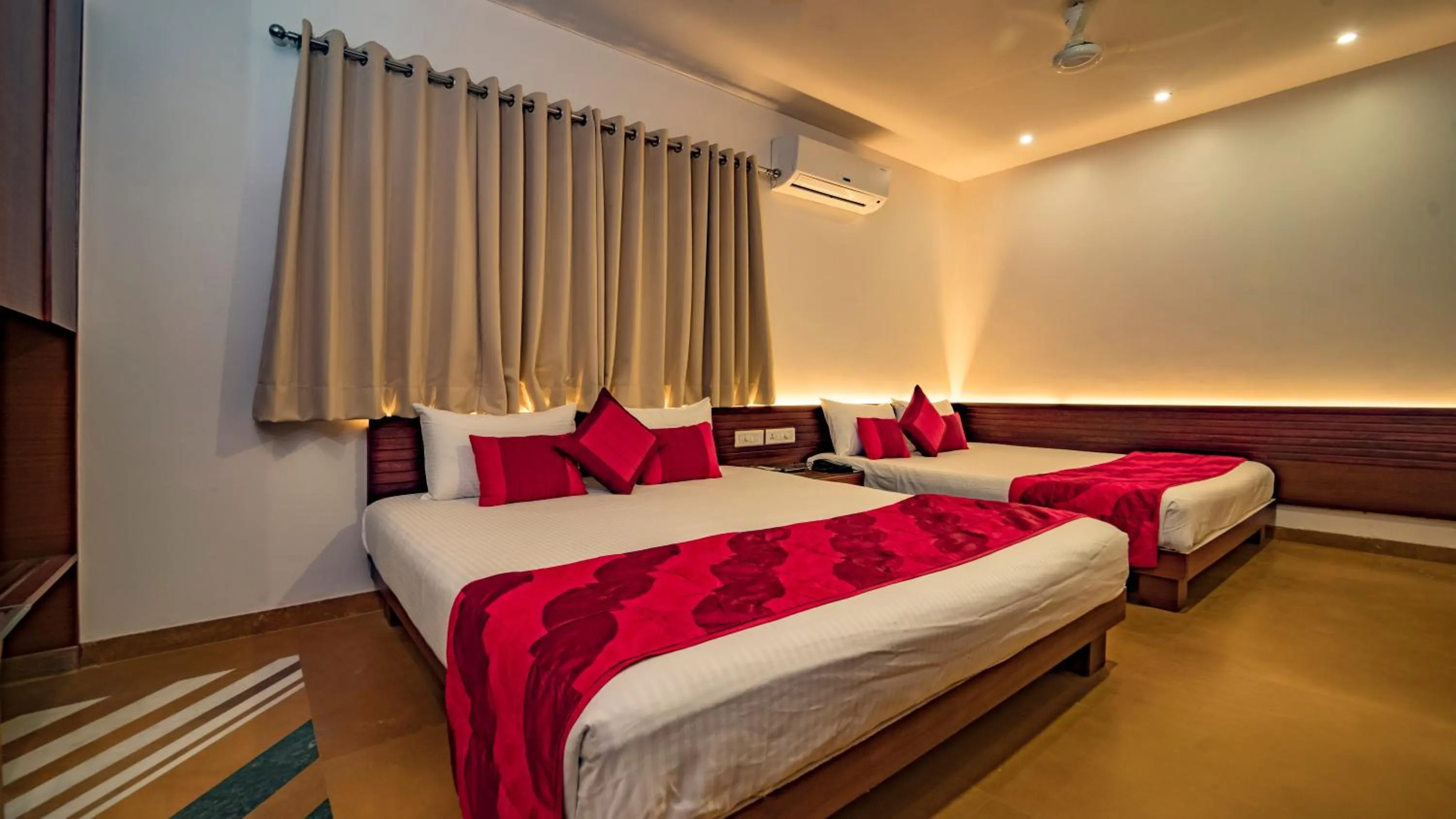 Bedroom, Bed in Uddhav Vilas A Family Hotel