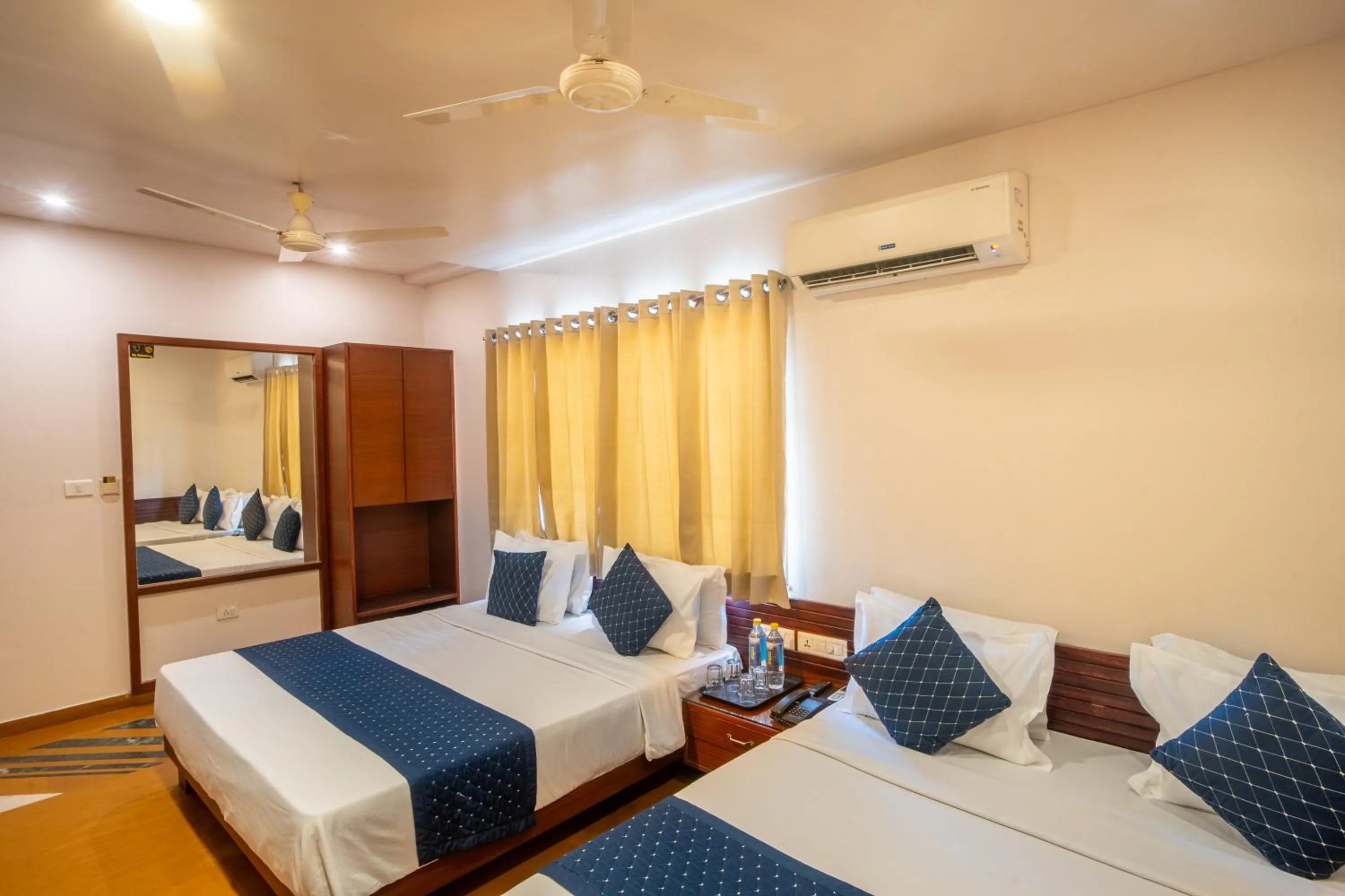 Bedroom, Bed in Uddhav Vilas A Family Hotel