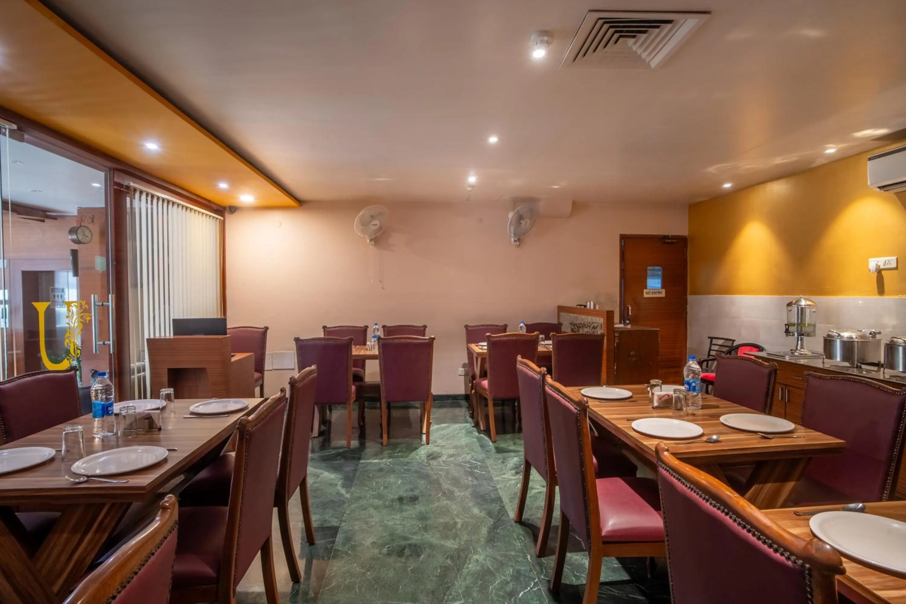 Restaurant/places to eat in Uddhav Vilas A Family Hotel