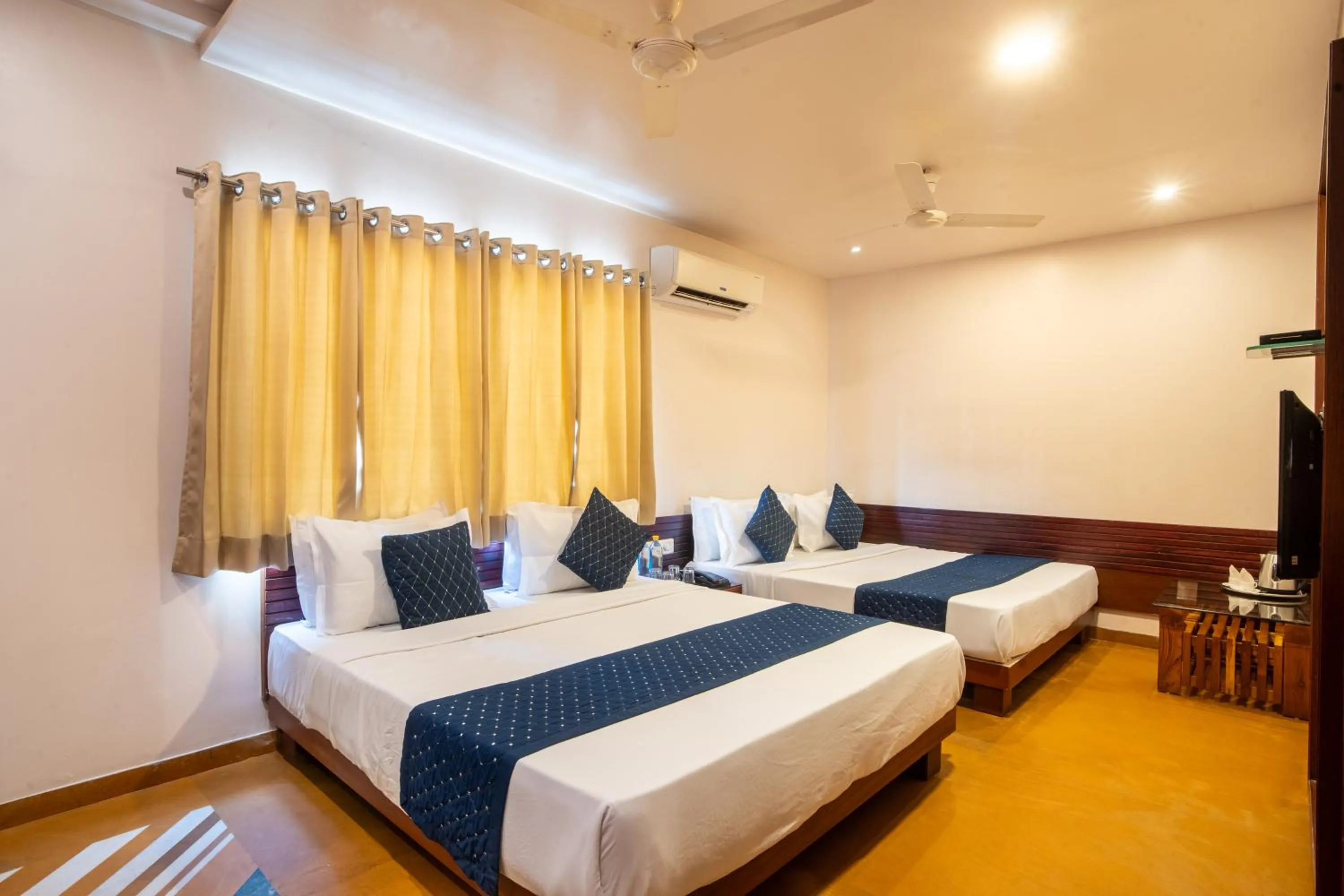 Bedroom, Bed in Uddhav Vilas A Family Hotel