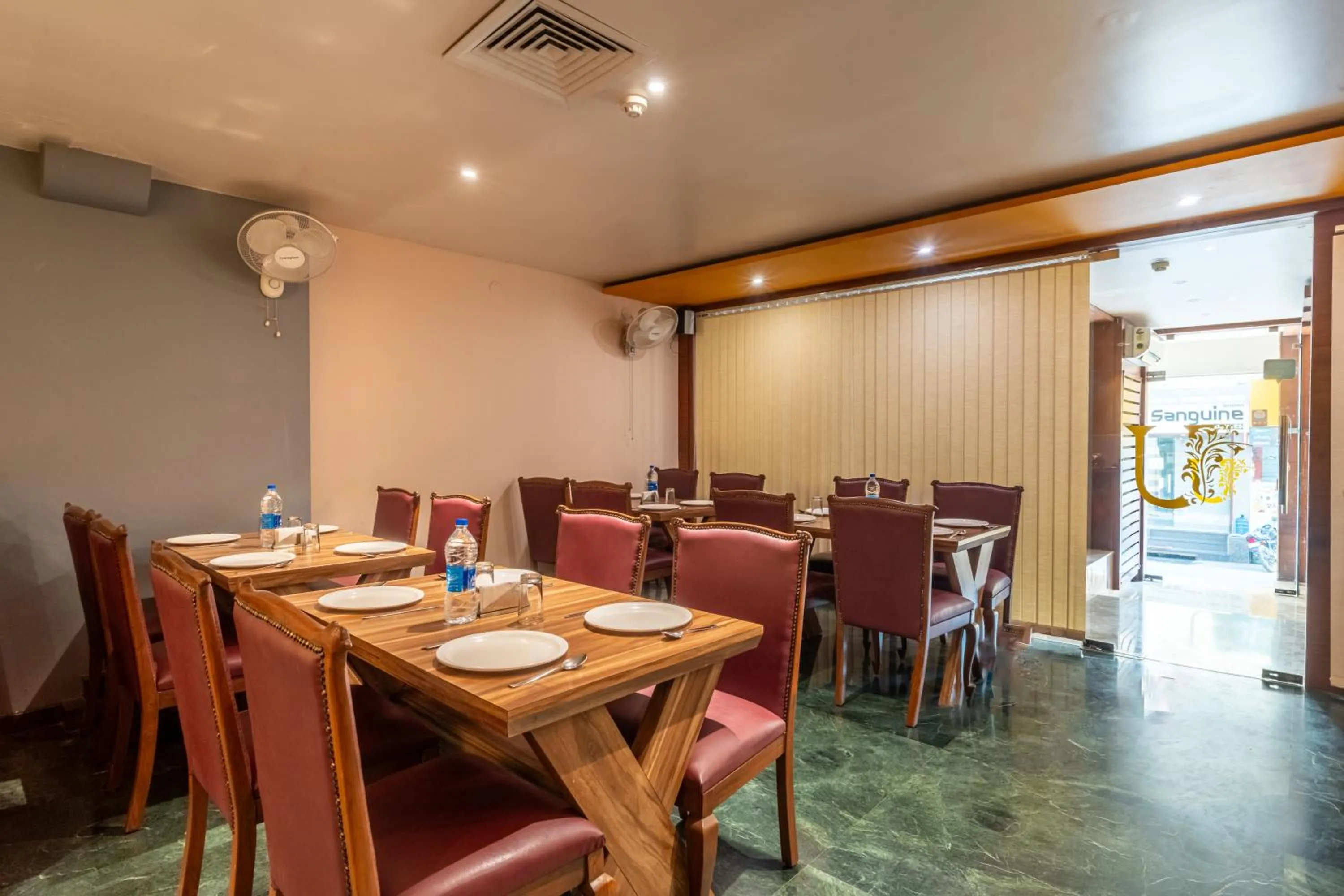 Restaurant/places to eat in Uddhav Vilas A Family Hotel