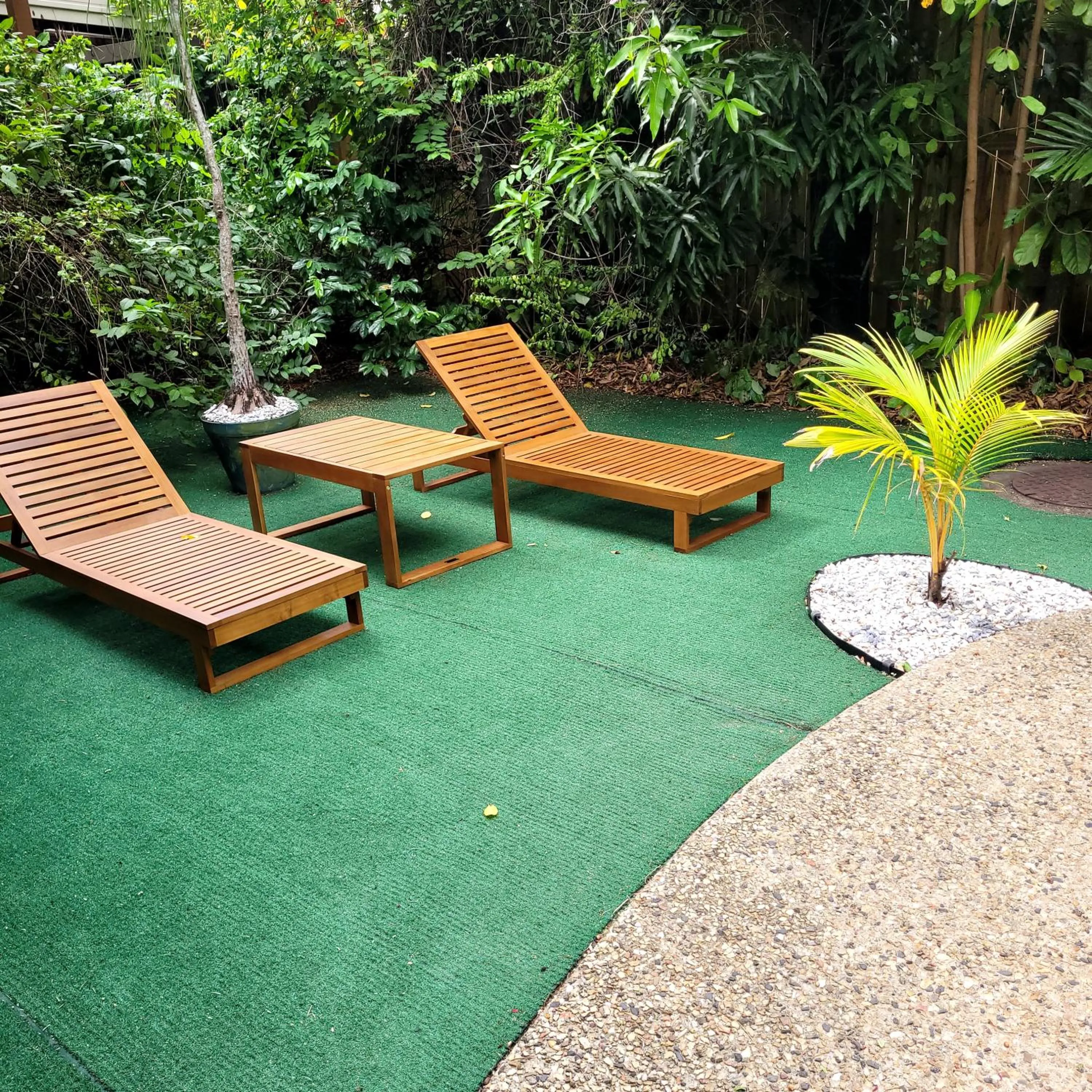 Swimming pool in Travellers Paradise