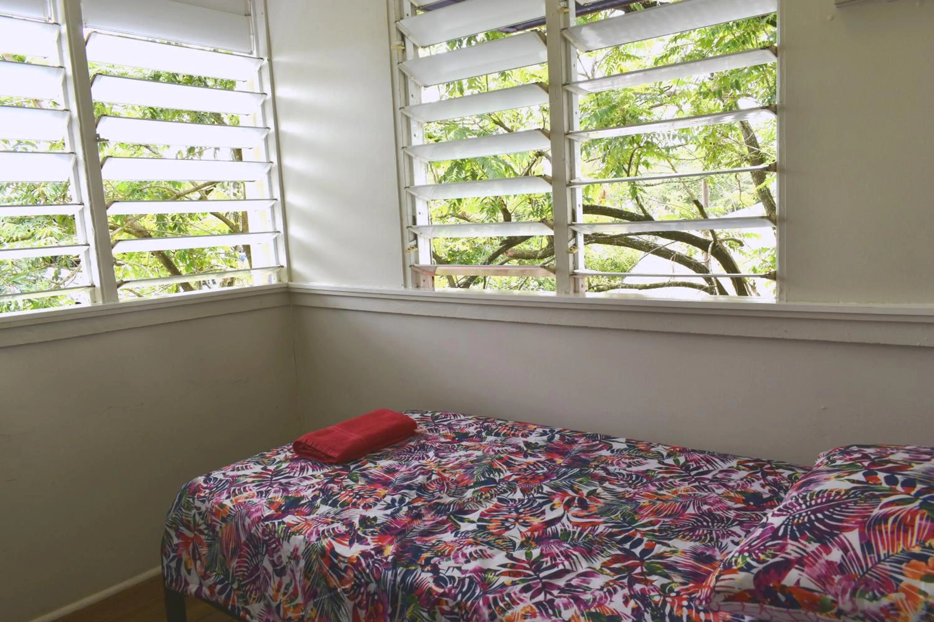 Bedroom, Bed in Travellers Paradise