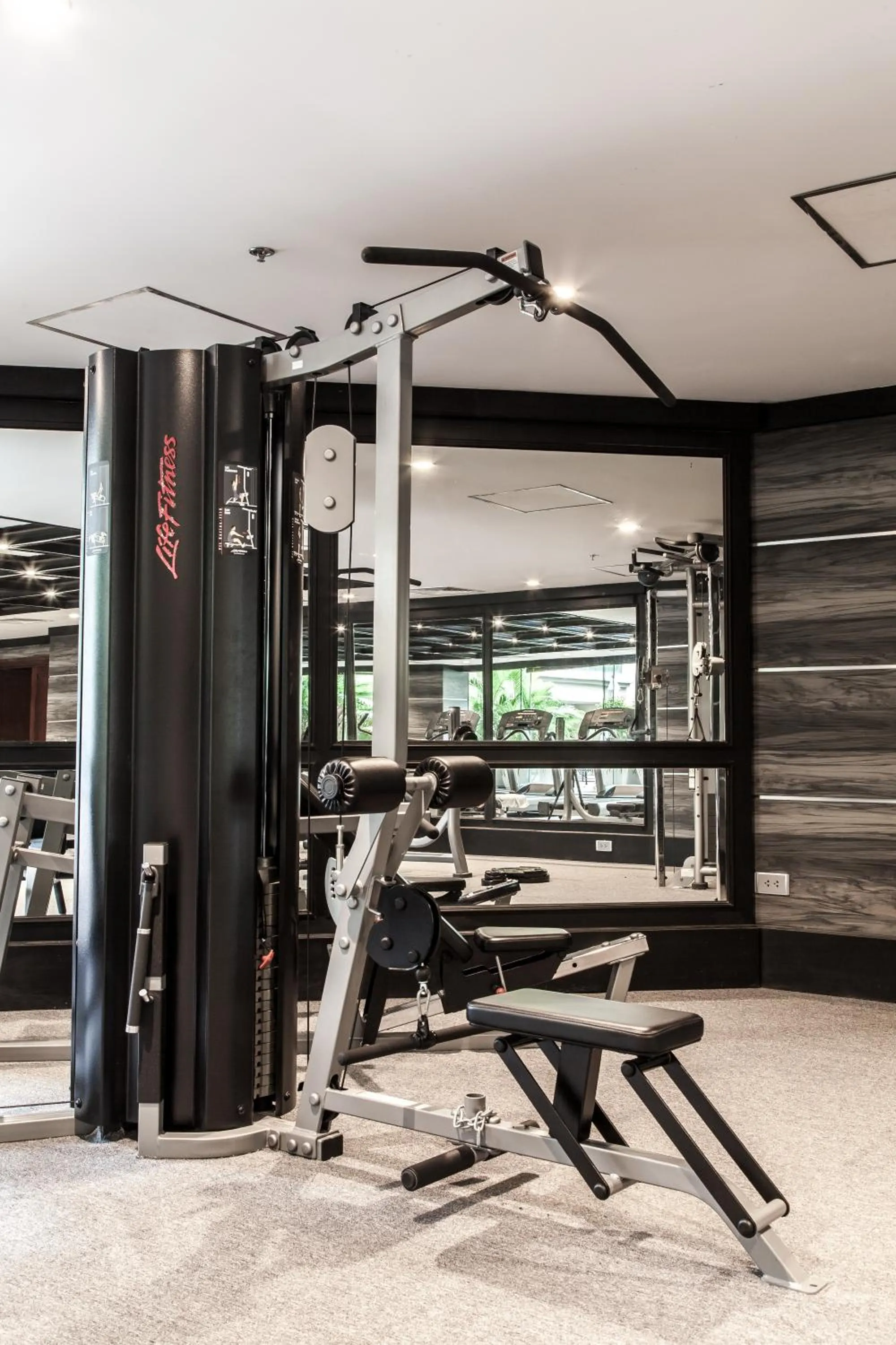 Fitness centre/facilities in Army Hotel