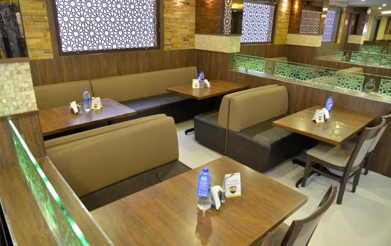 Restaurant/places to eat in Hotel ABM International