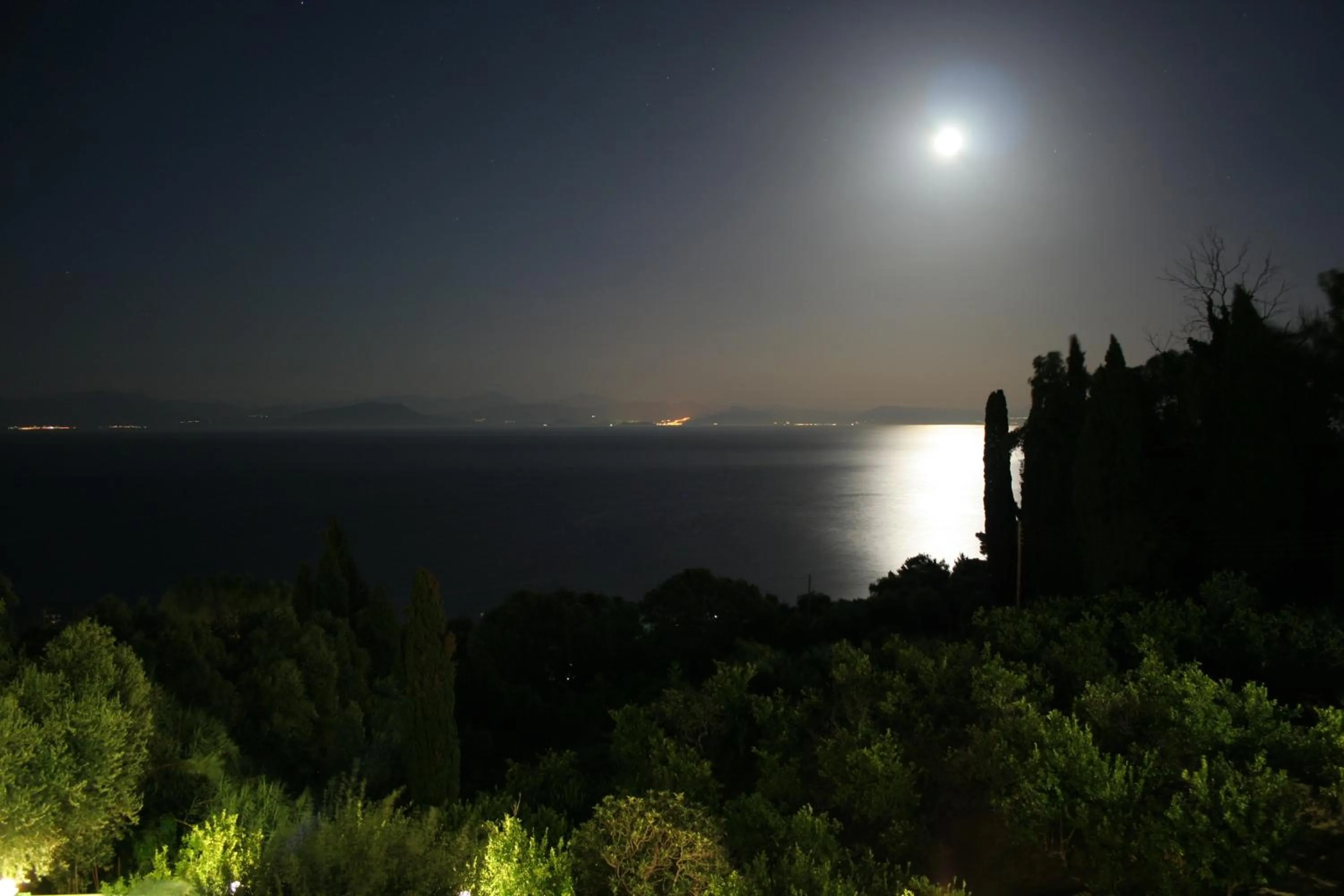Balcony/Terrace in Brentanos Apartments - A - View of Paradise