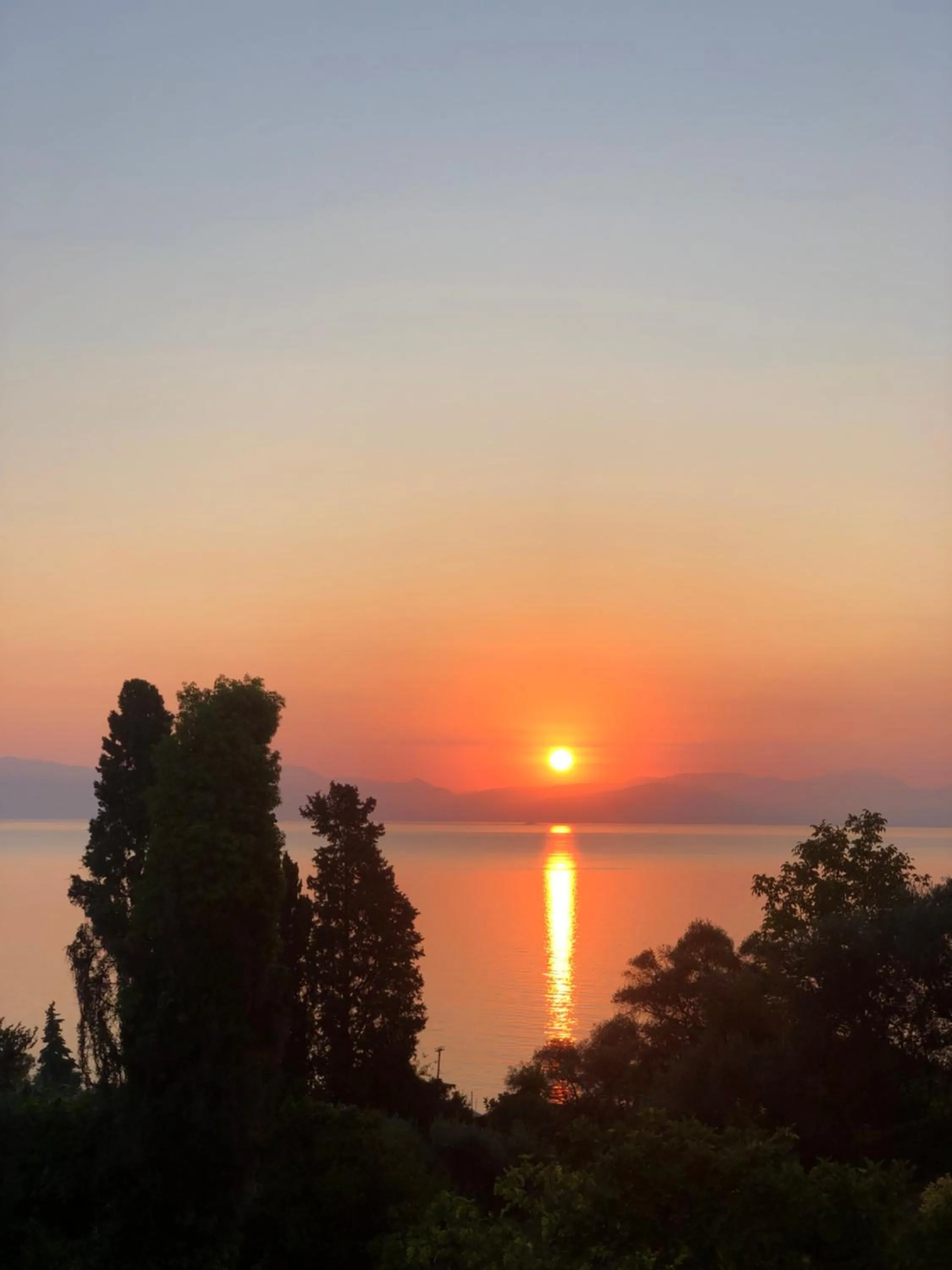 Sunrise in Brentanos Apartments - A - View of Paradise