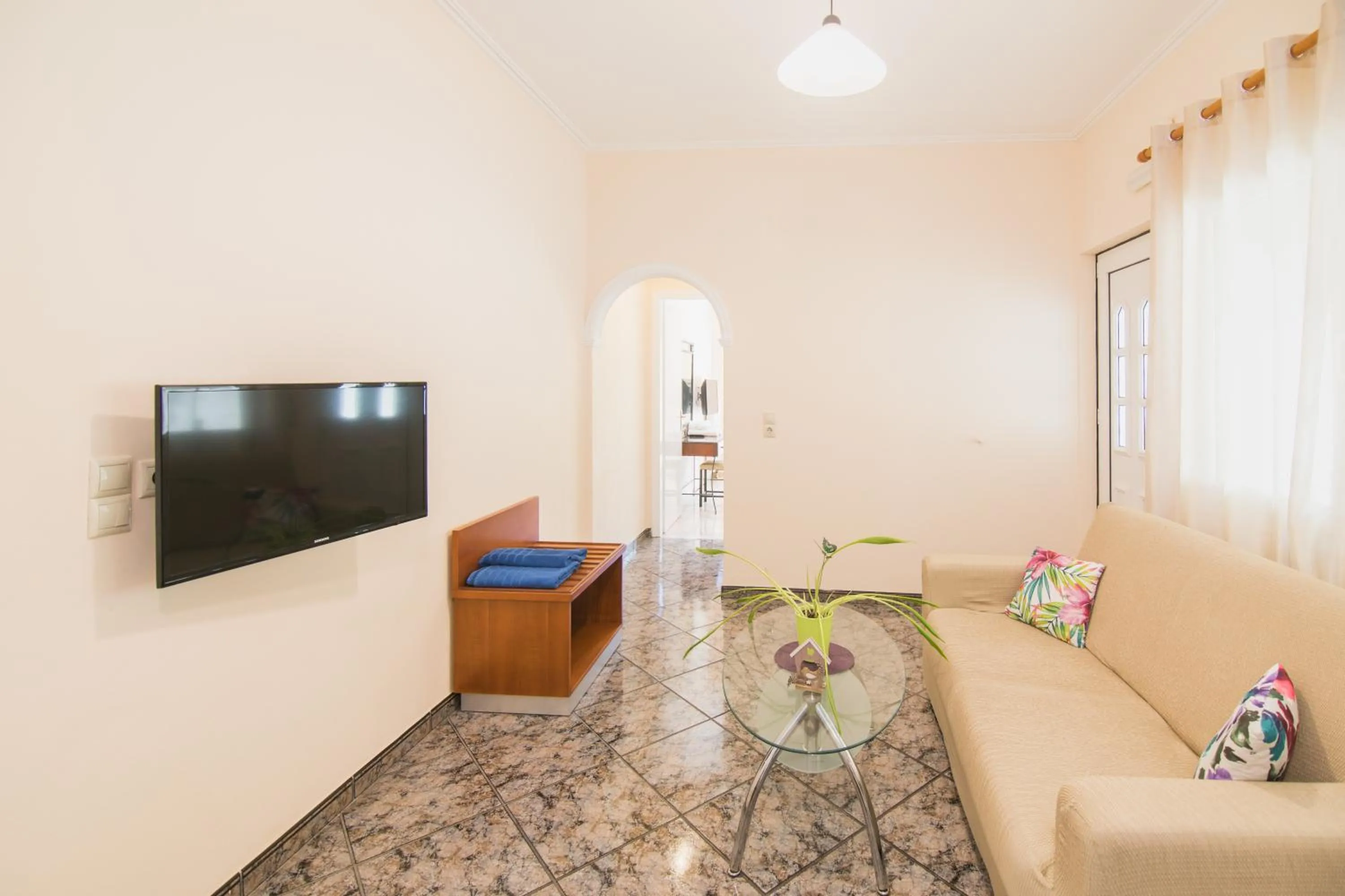 Living room in Brentanos Apartments - A - View of Paradise