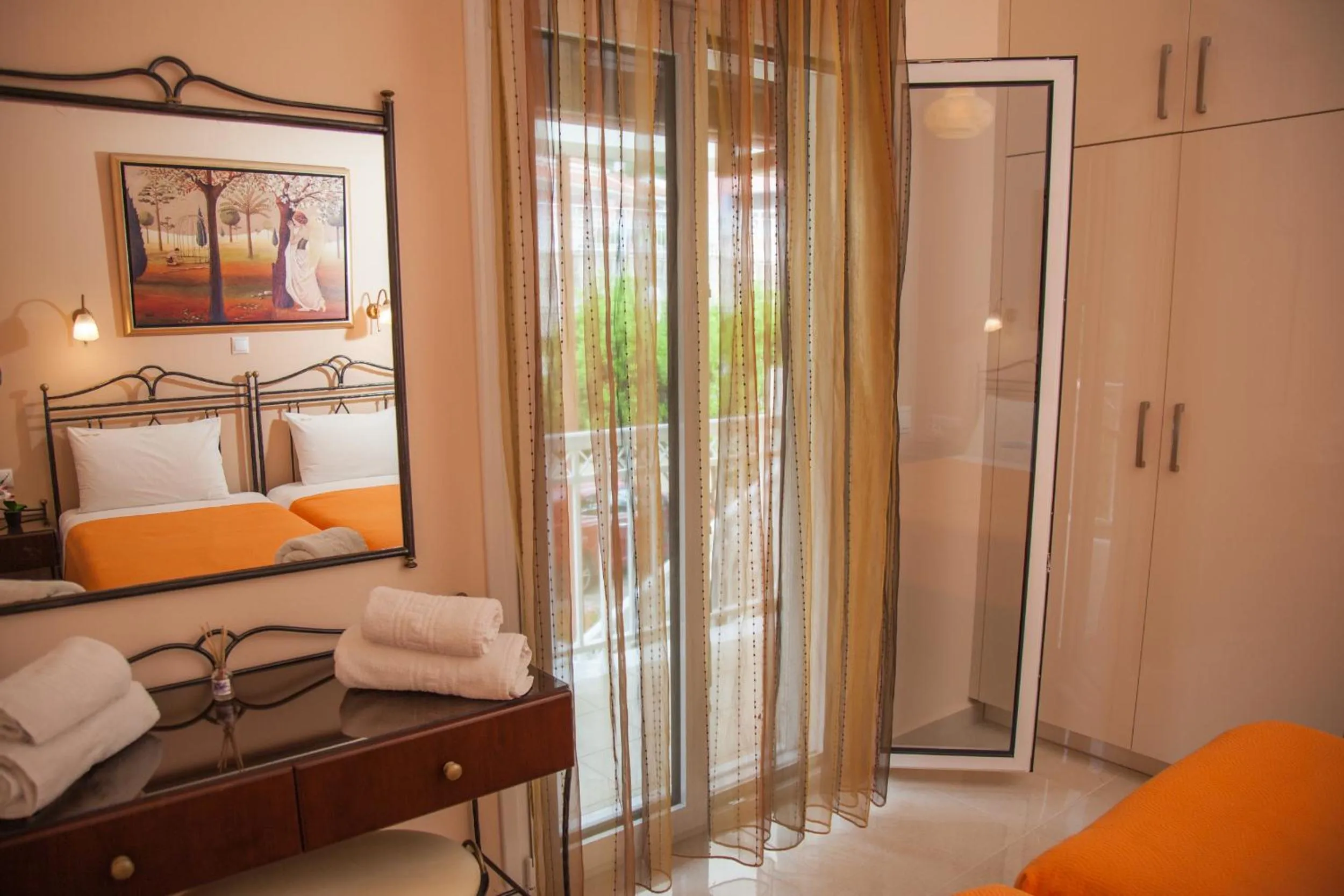 Decorative detail, Bed in Brentanos Apartments - A - View of Paradise