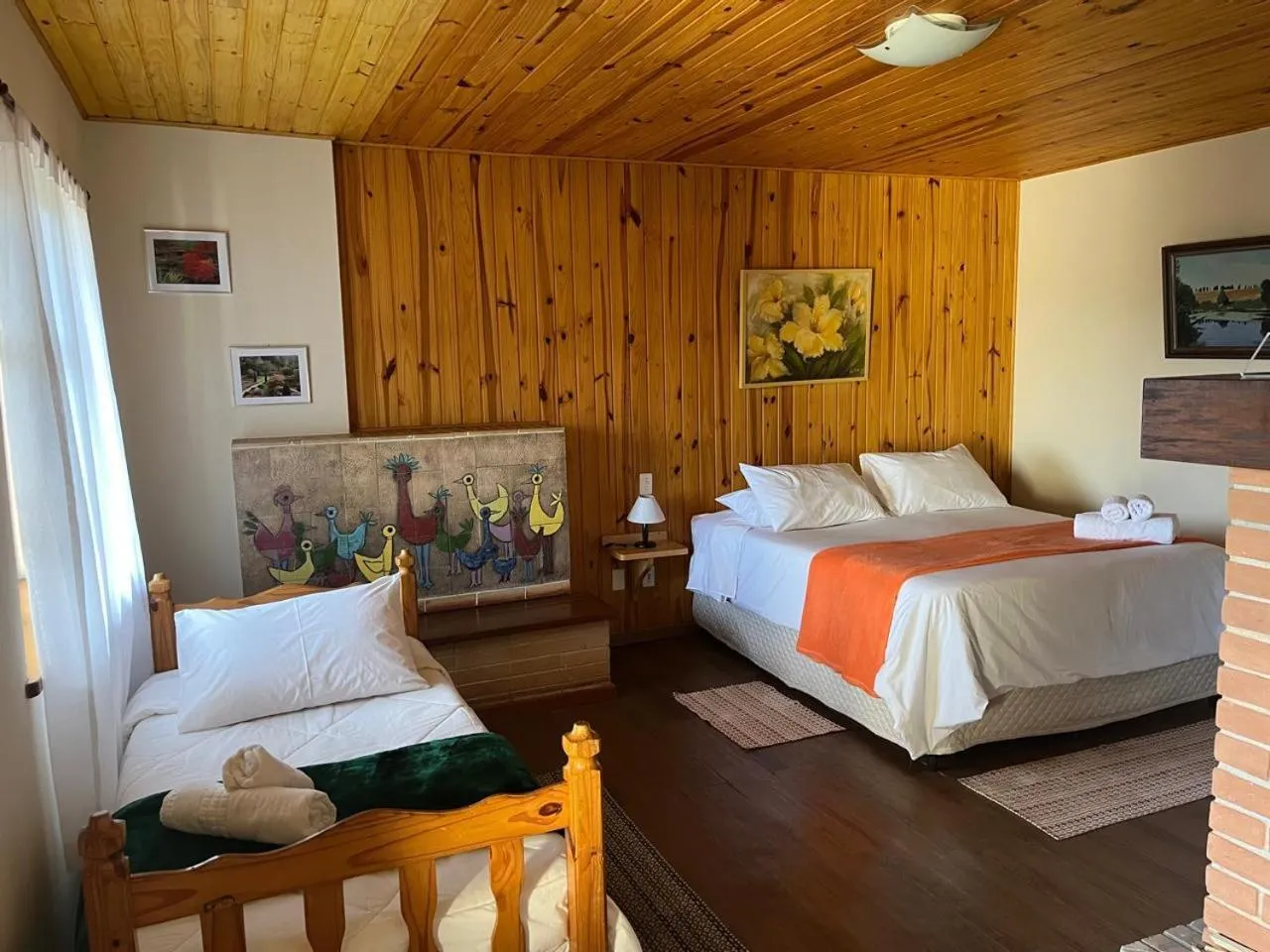 View (from property/room), Bed in Pousada Aguia da Montanha