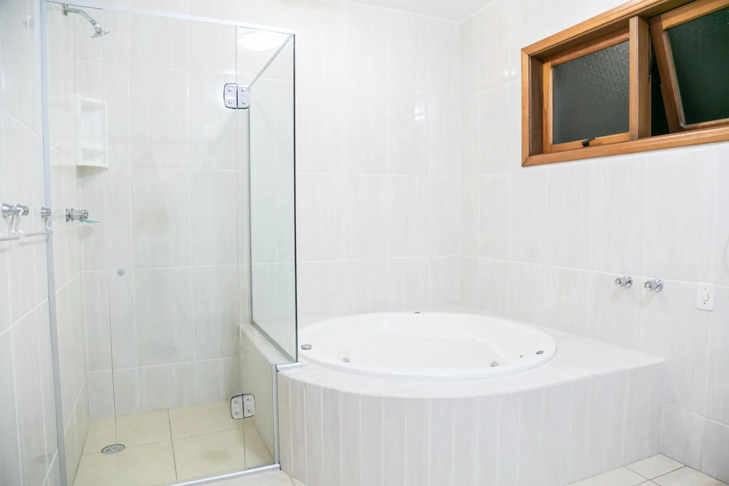 Shower in Pousada Aguia da Montanha