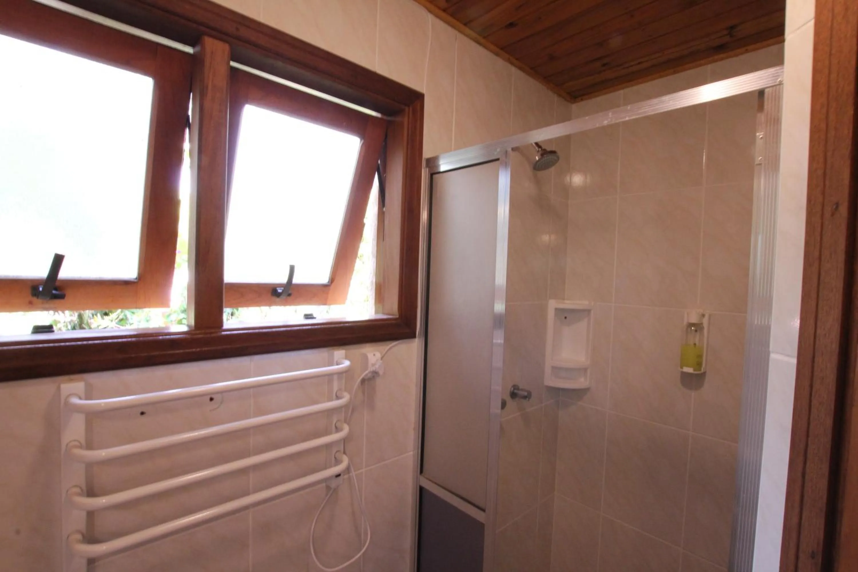 Shower in Pousada Aguia da Montanha