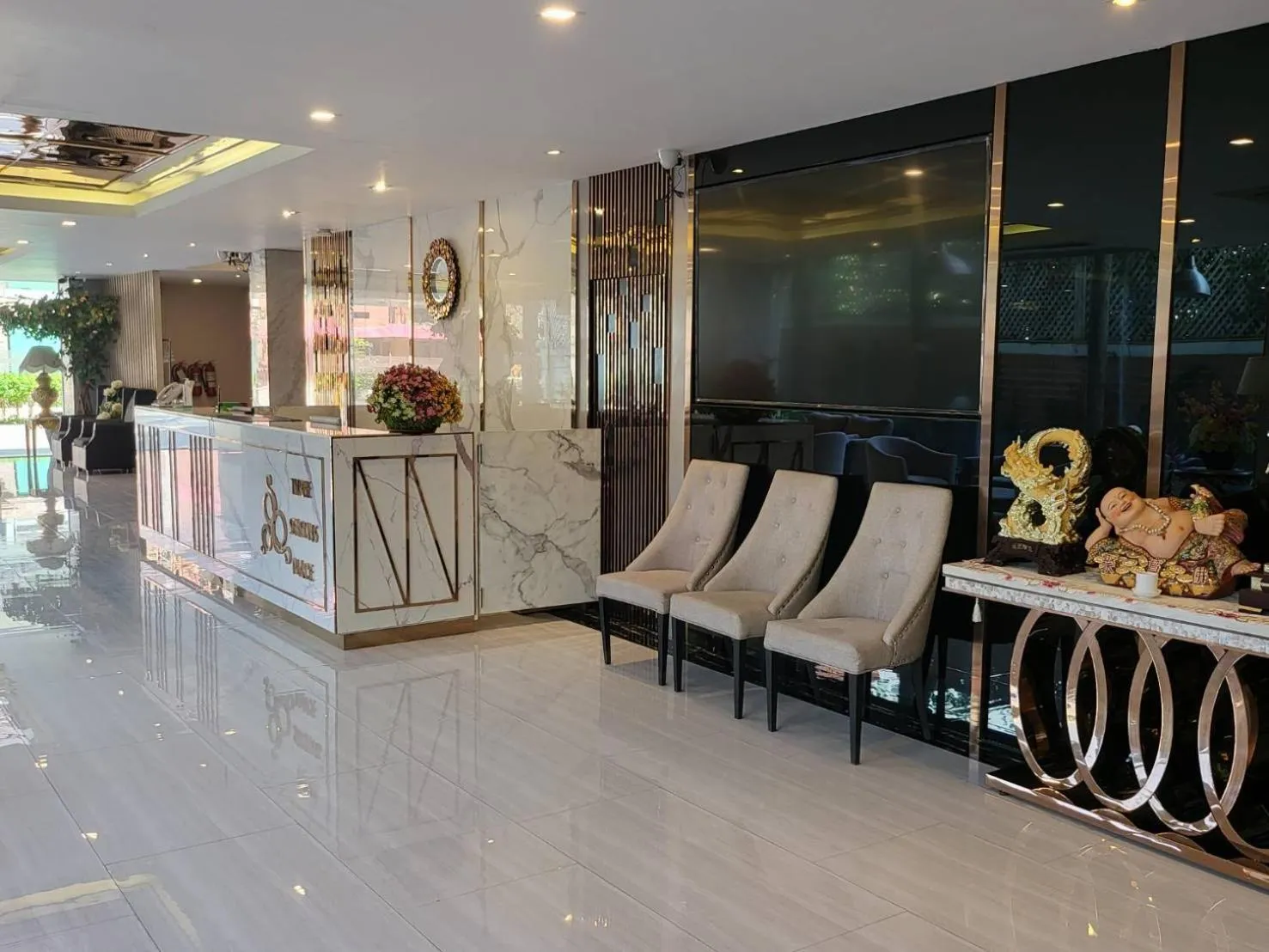 Three Seasons Bangkok