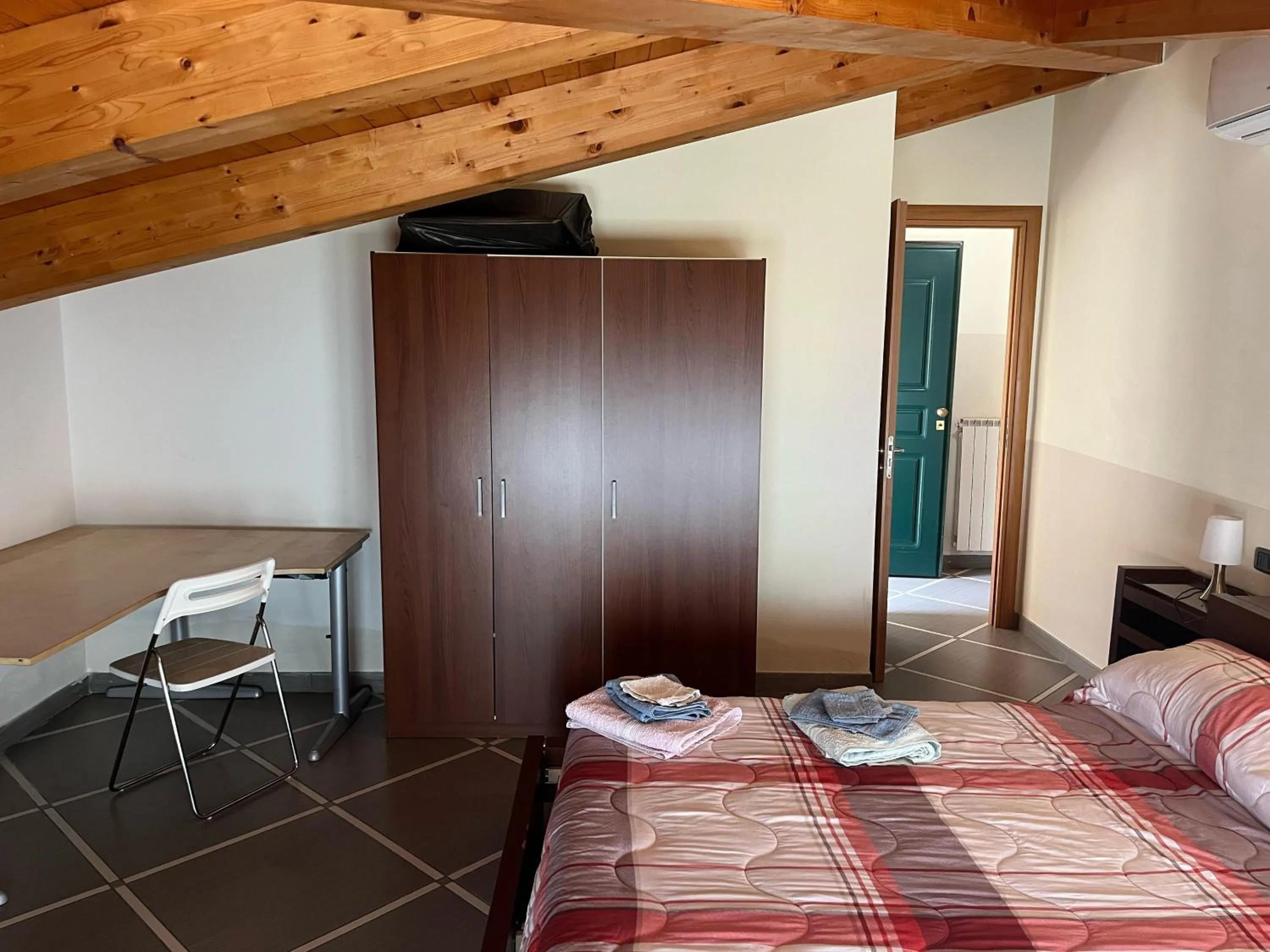Bed in Appartamento via Giorgio Canale 72