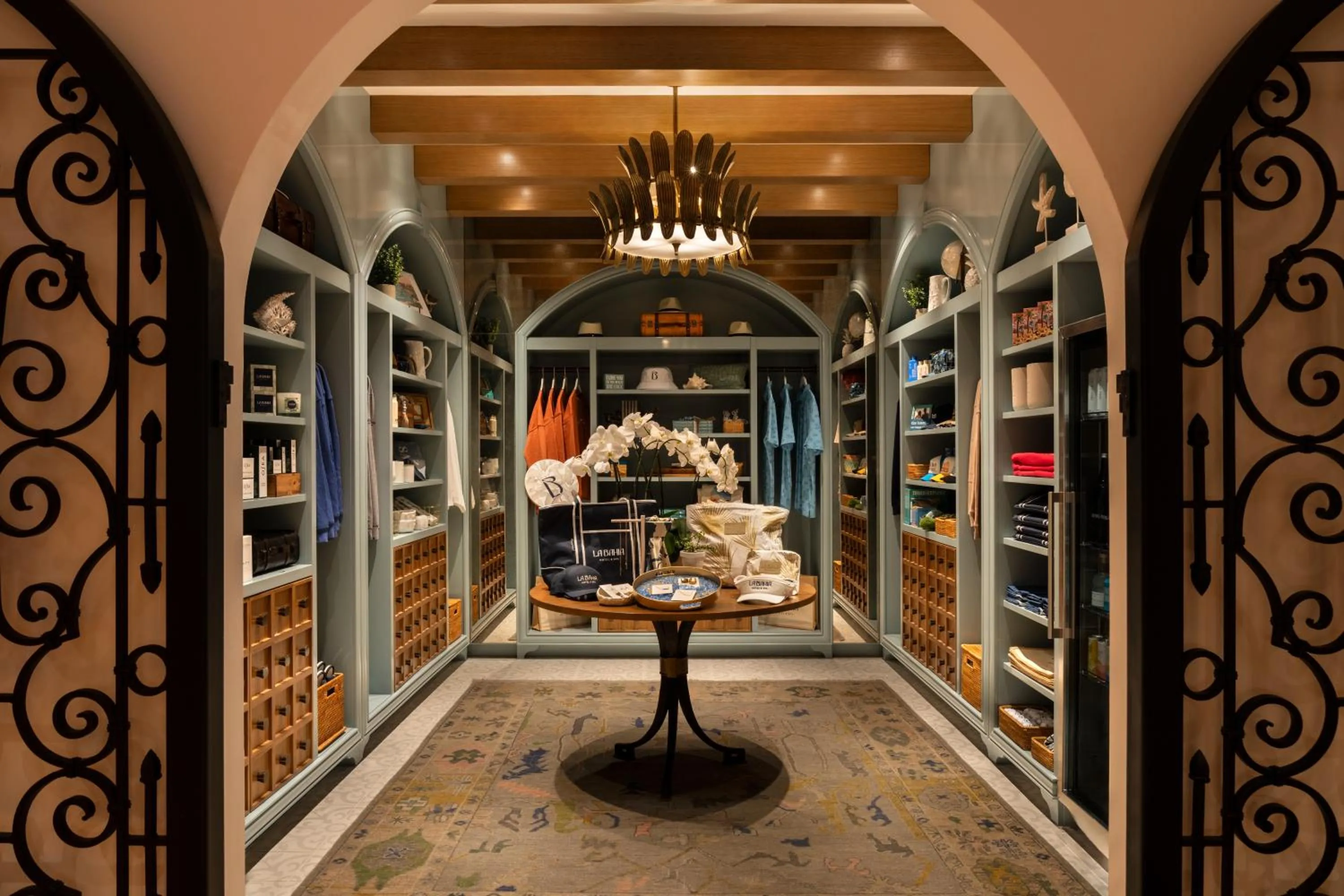 On-site shops in La Bahia Hotel & Spa