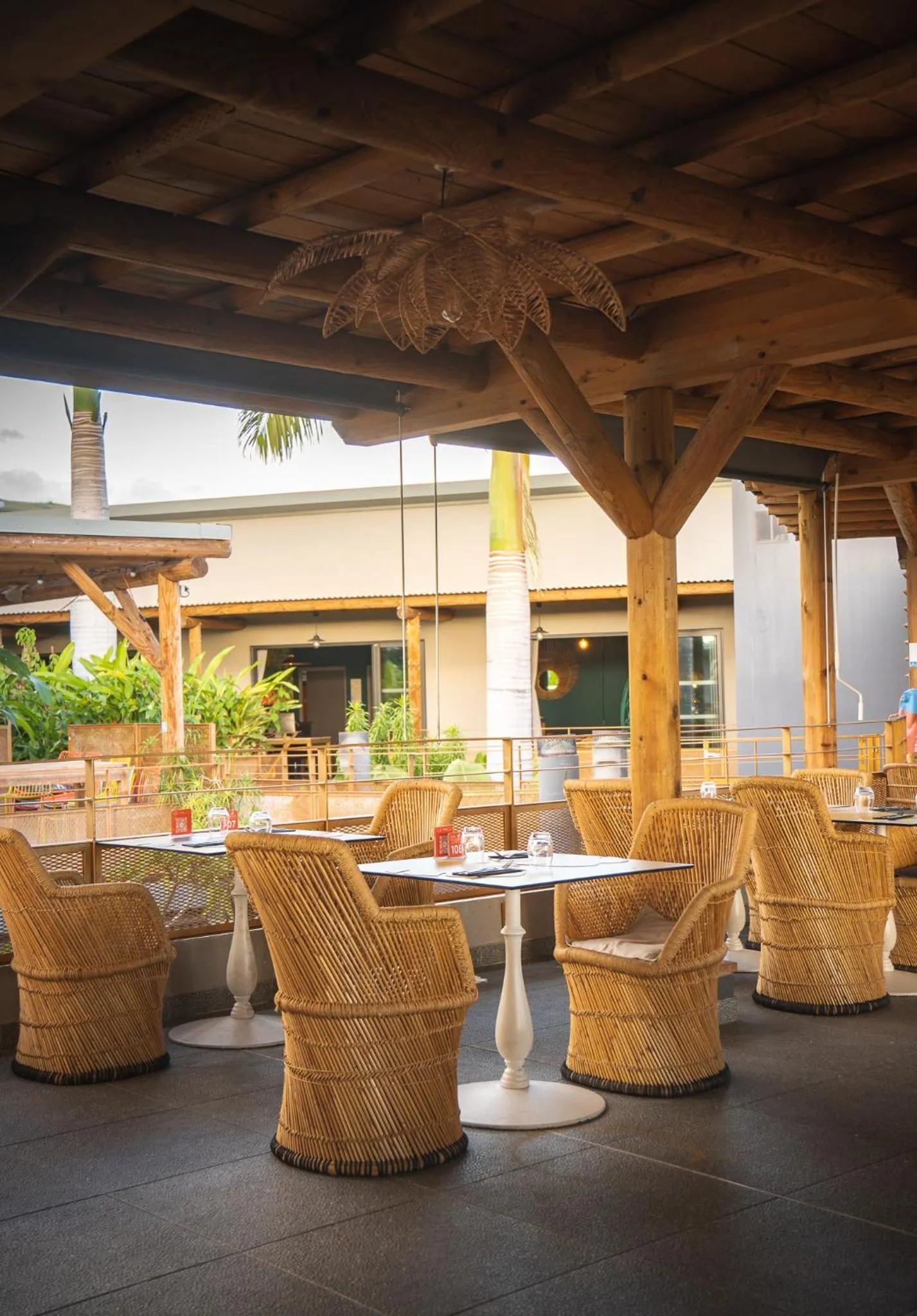 Restaurant/places to eat in Dina Morgabine Saint Gilles