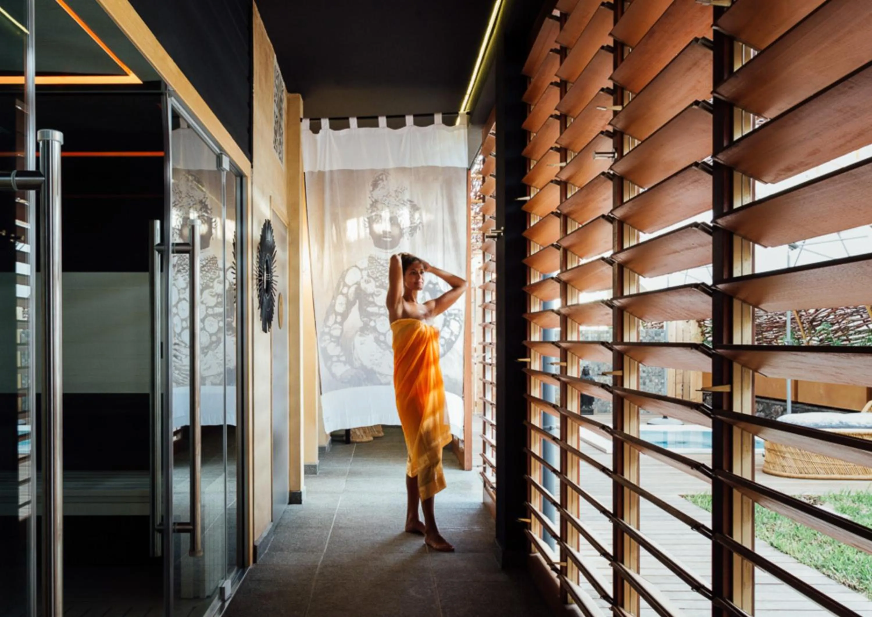 Massage in Dina Morgabine Saint Gilles