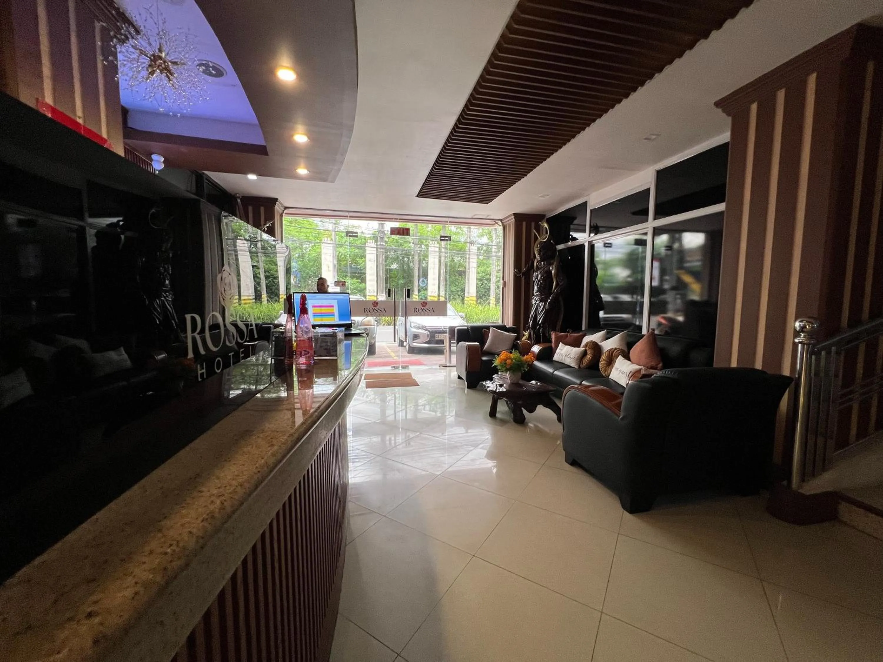 Seating area in Rossa Hotel